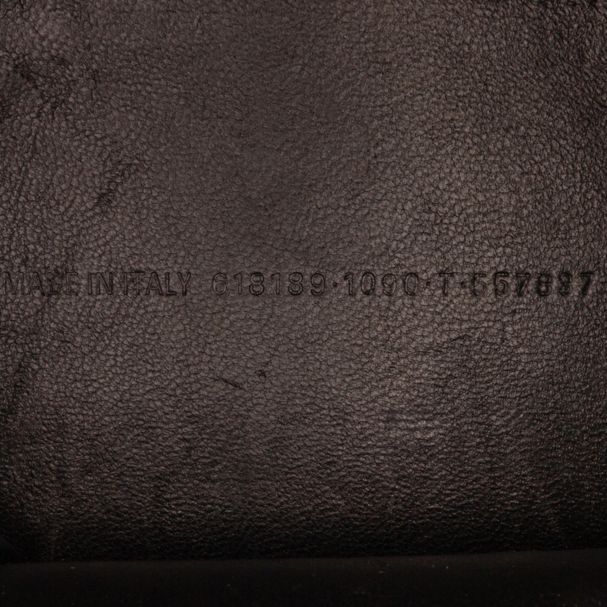 Balenciaga Embossed Zip Phone Holder (SHG-J8voGS)