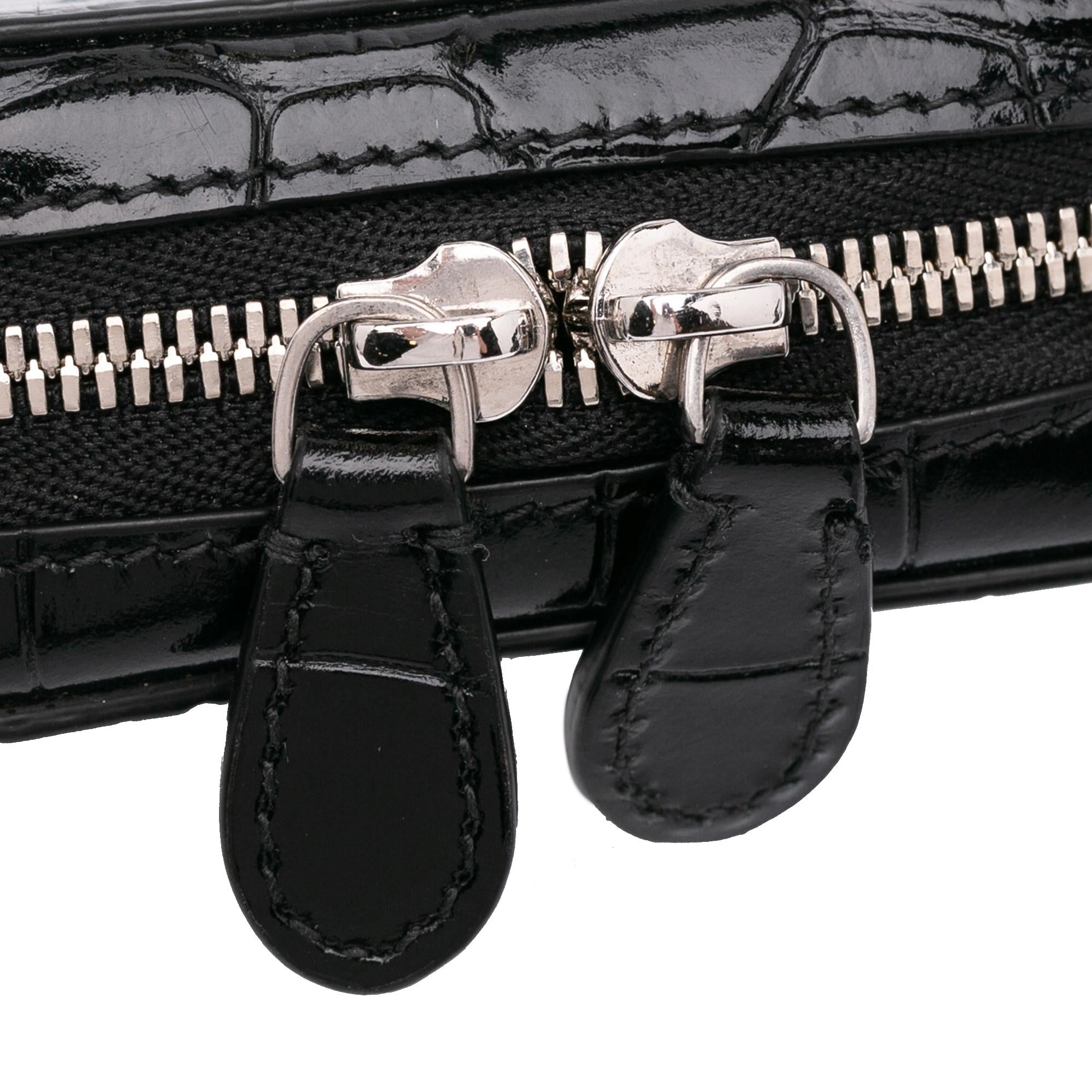 Balenciaga Embossed Zip Phone Holder (SHG-J8voGS)