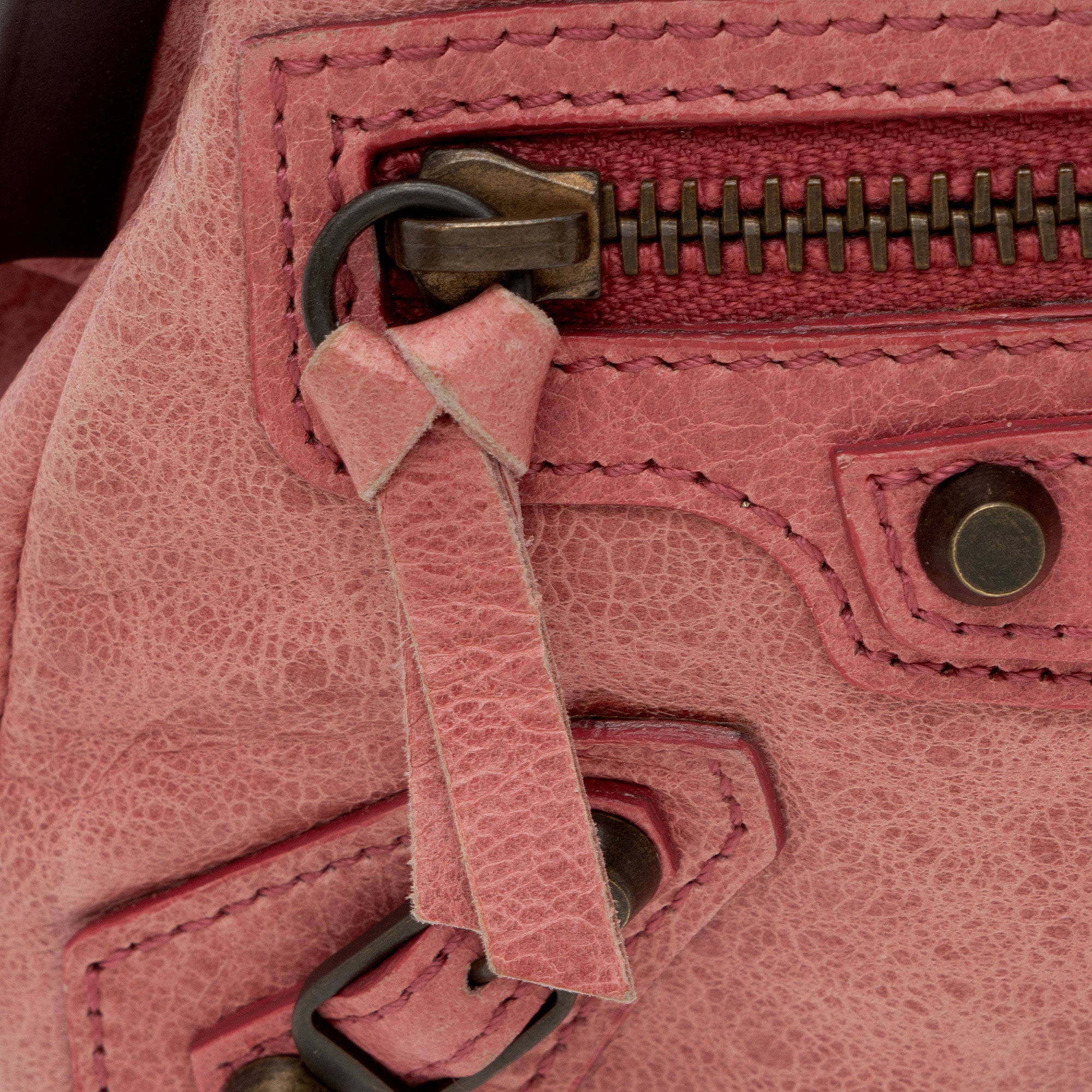 Balenciaga Leather Click Coin Pouch (SHF-cmlQgL)