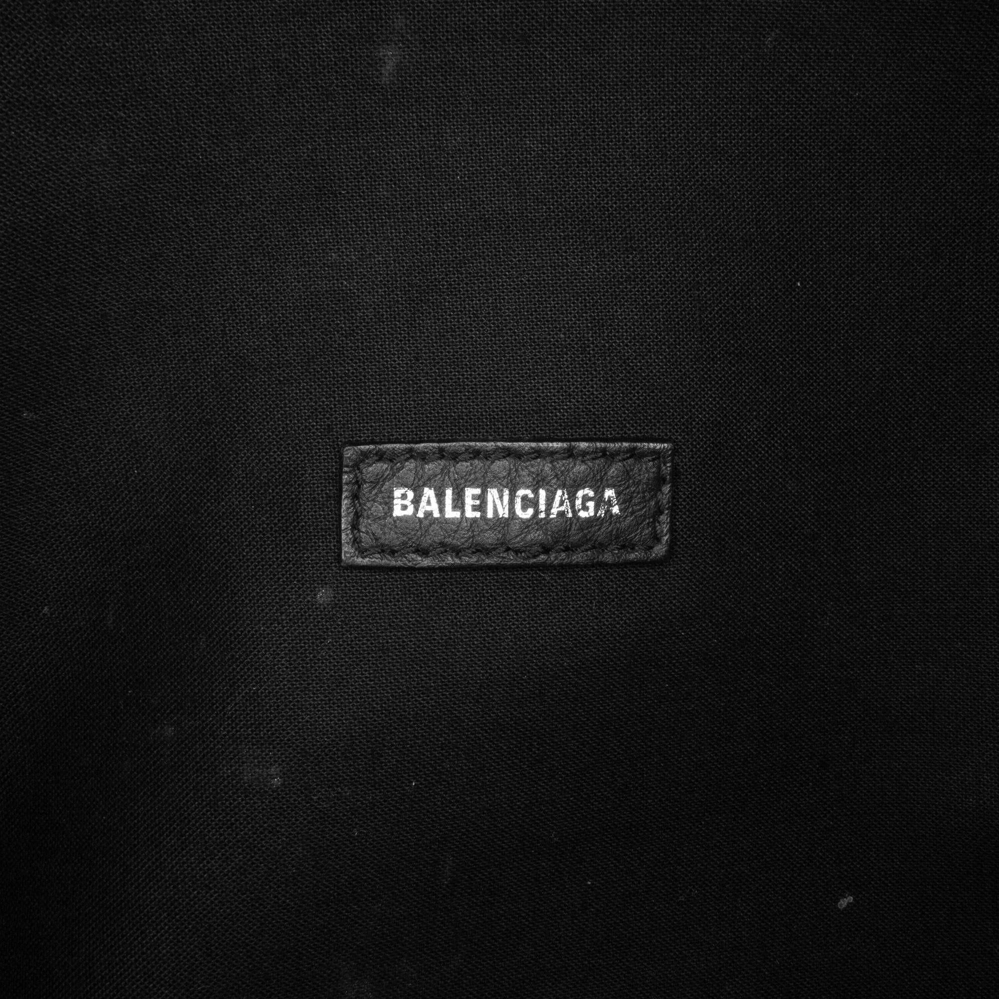 Balenciaga Leather Everyday Belt Bag (SHG-efgZ0M)