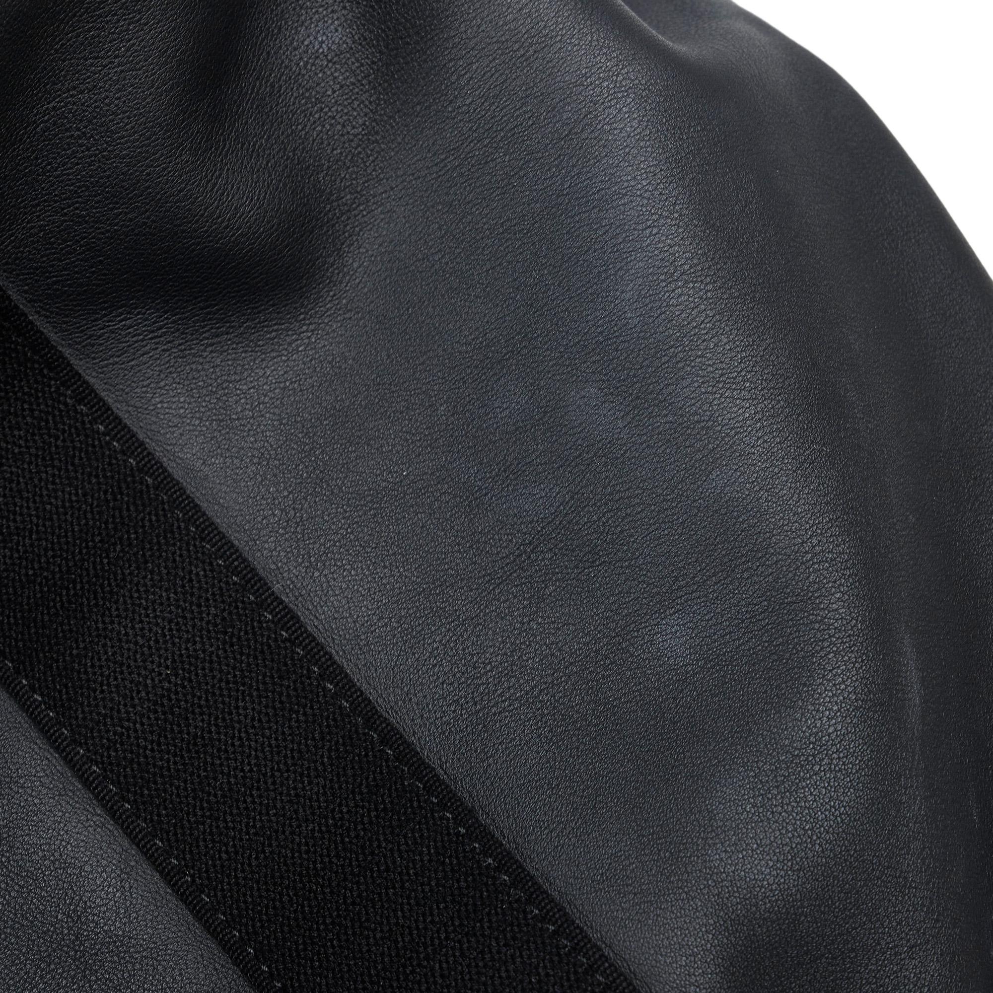 Balenciaga Navy Cabas M Tote Bag (SHG-GfX0gC)