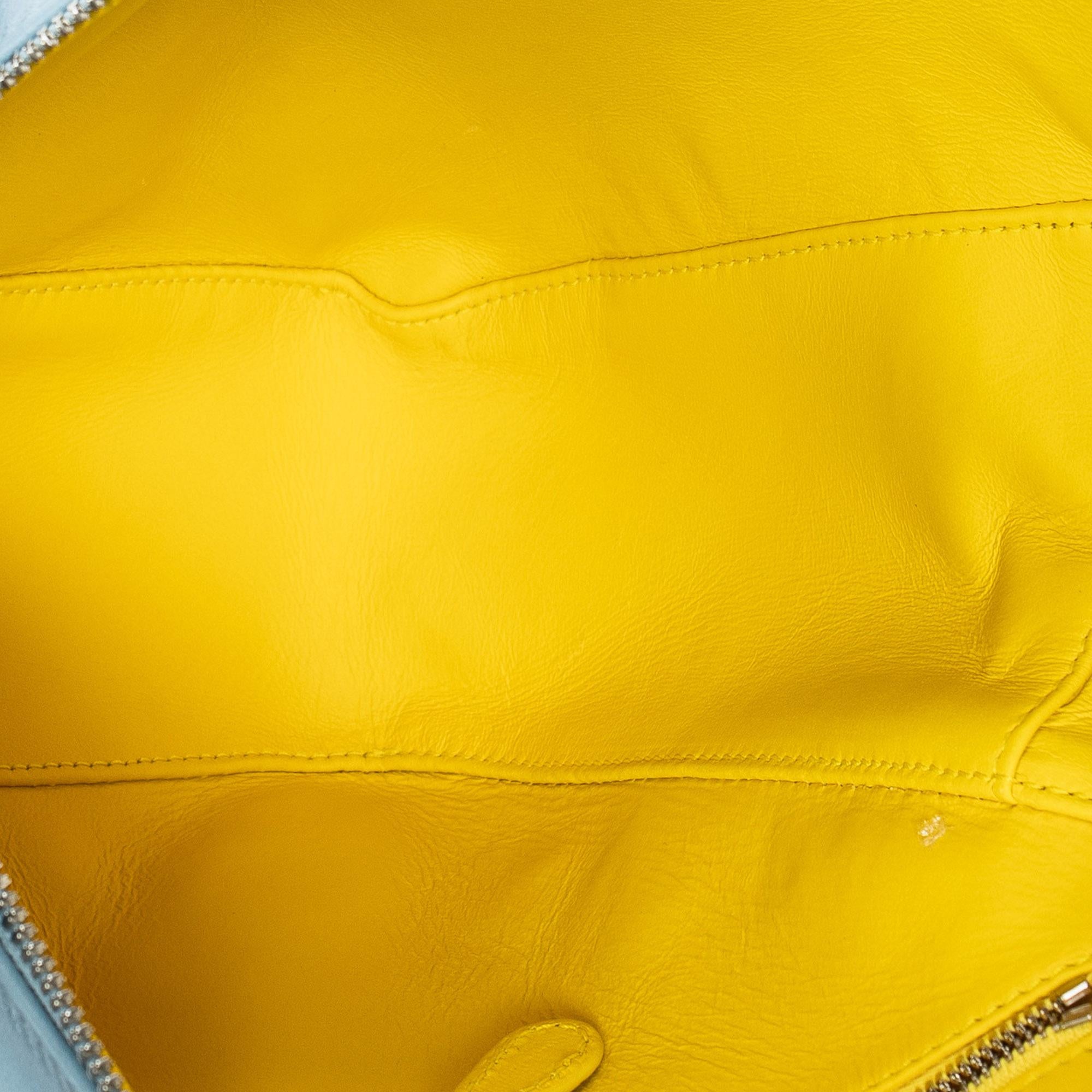 Balenciaga S Triangle Duffle Bag (SHG-0Nqa8i)