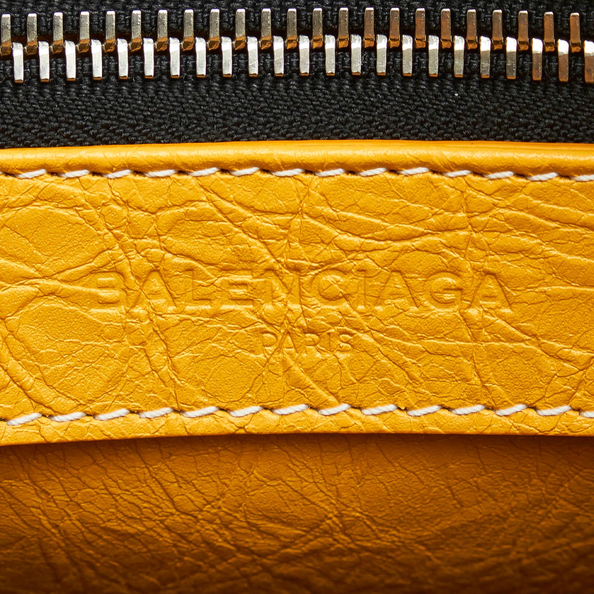 Balenciaga XS Bazar Shopper (SHG-lys7wU)