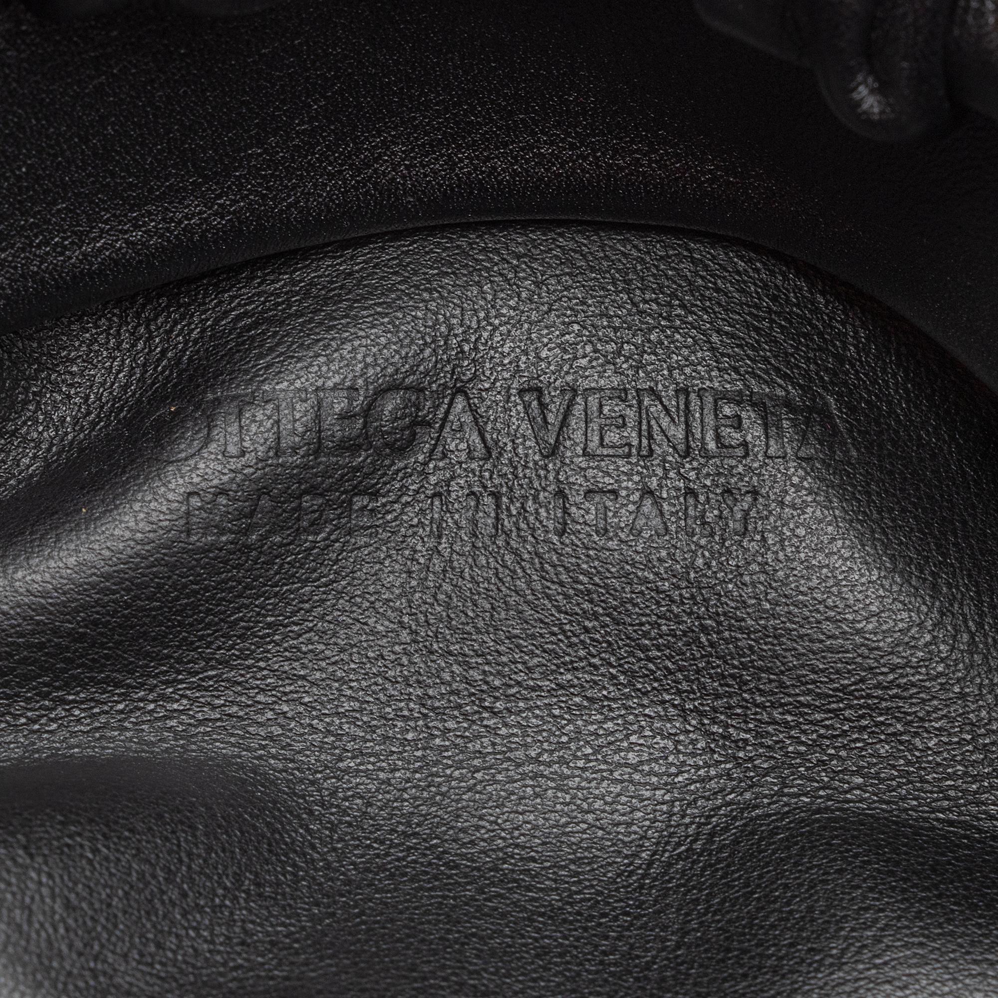 Bottega Veneta Calfskin The Chain Pouch