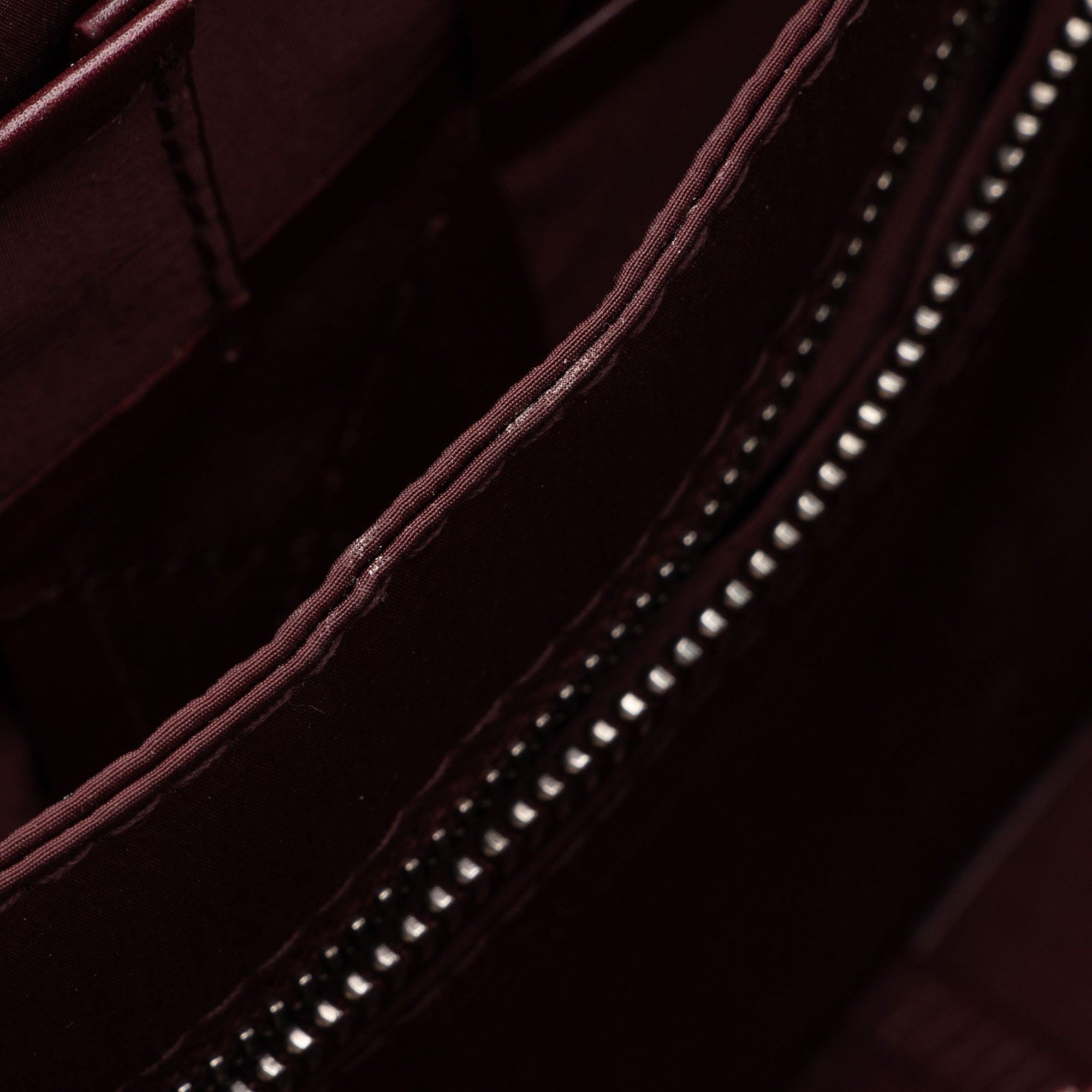 Bottega Veneta Distressed Calfskin Cassette Small Crossbody Bag (SHF-K6GzFo)