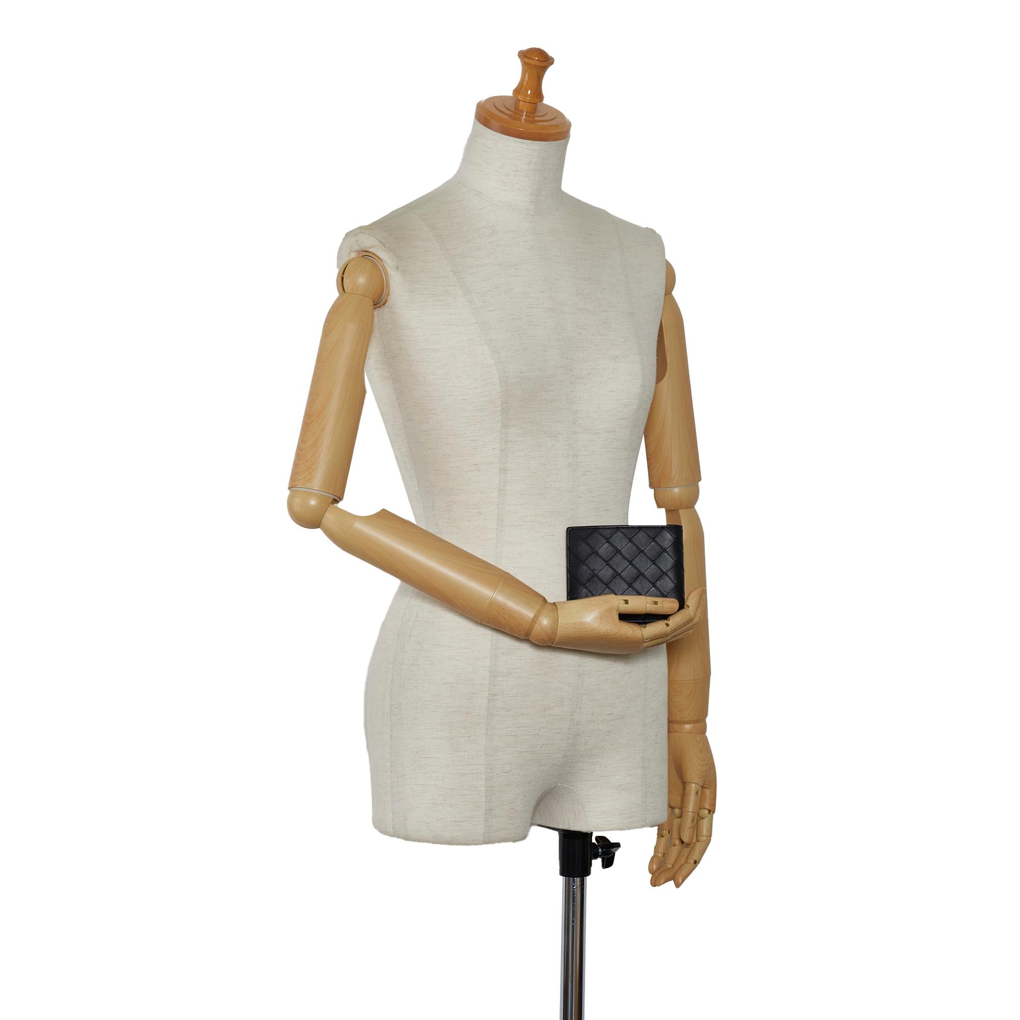 Bottega Veneta Intrecciato Bi-fold Wallet (SHG-XmwVIs)