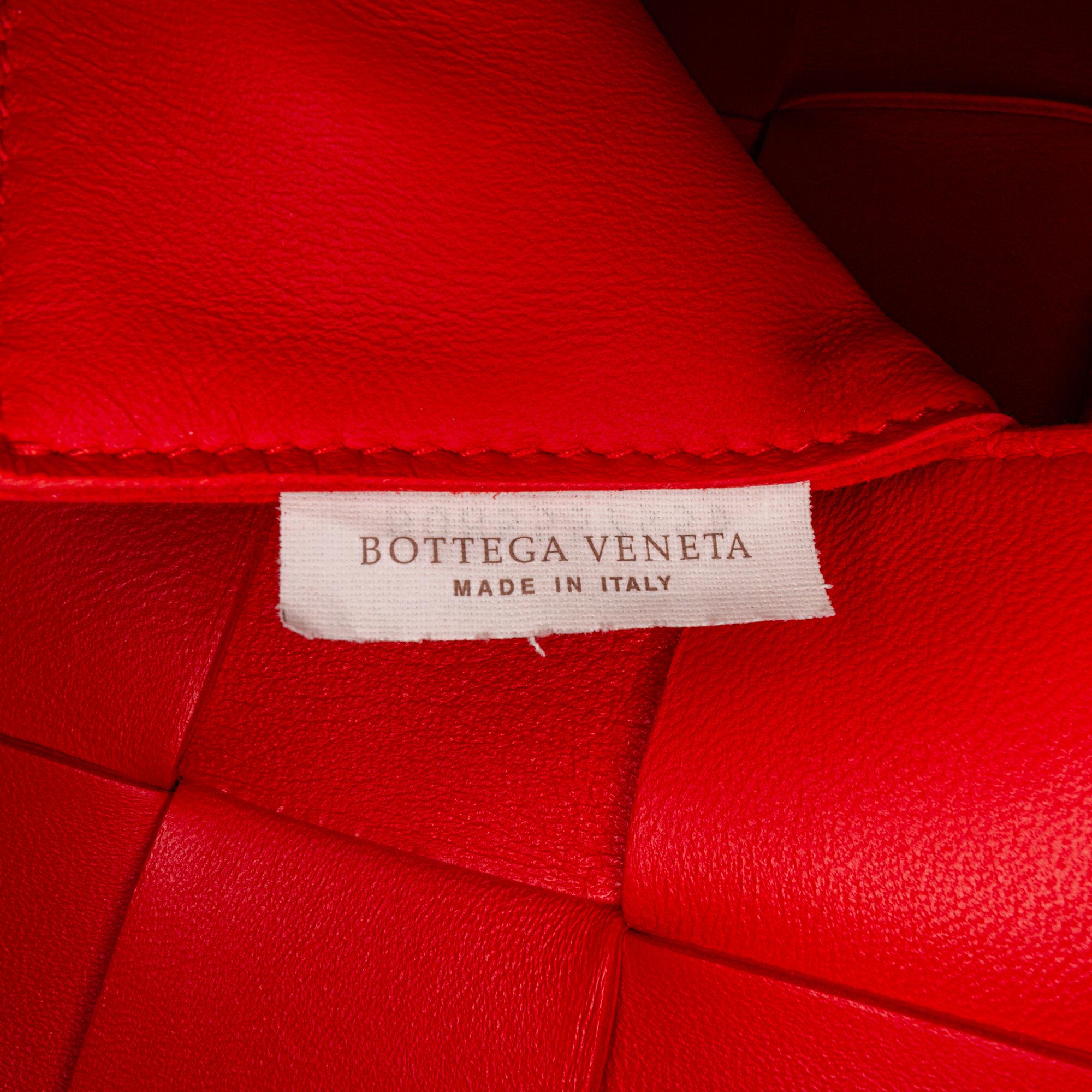 Bottega Veneta Intrecciato Cassette (SHG-OfY8Mb)
