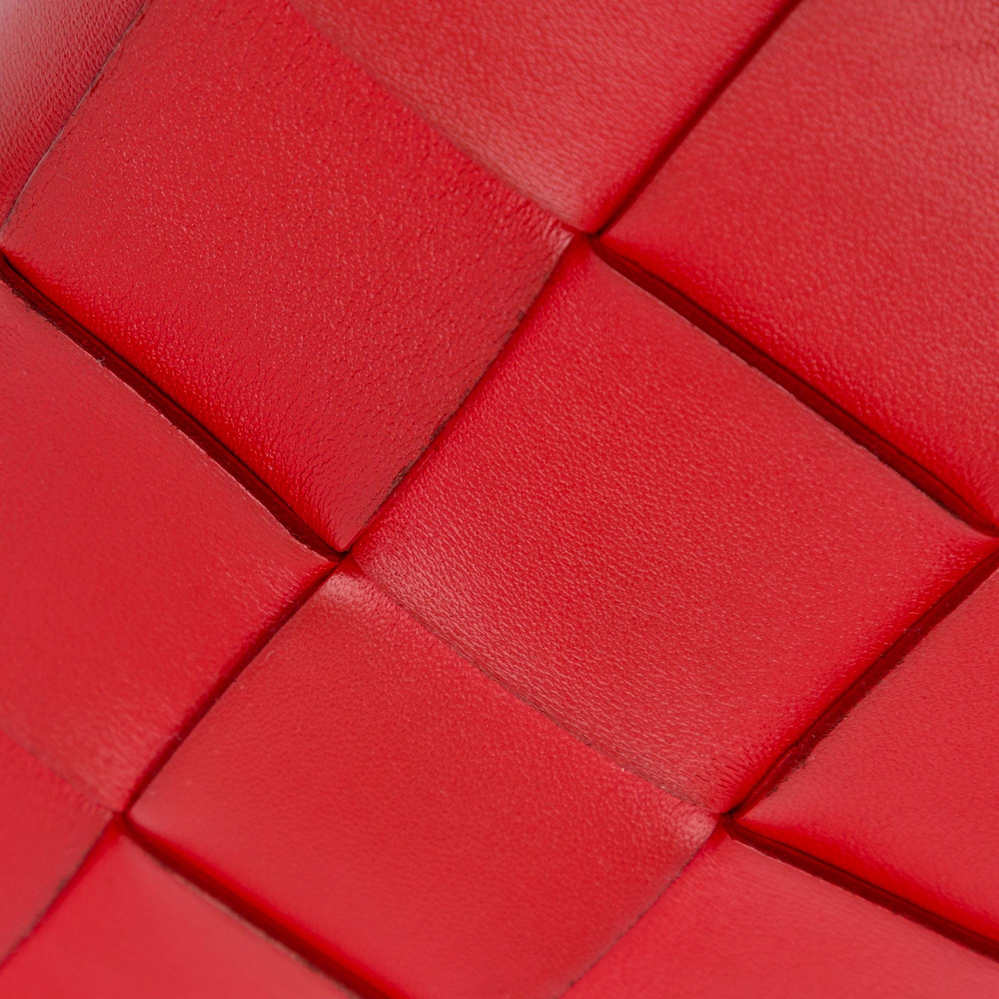 Bottega Veneta Intrecciato Cassette (SHG-OfY8Mb)