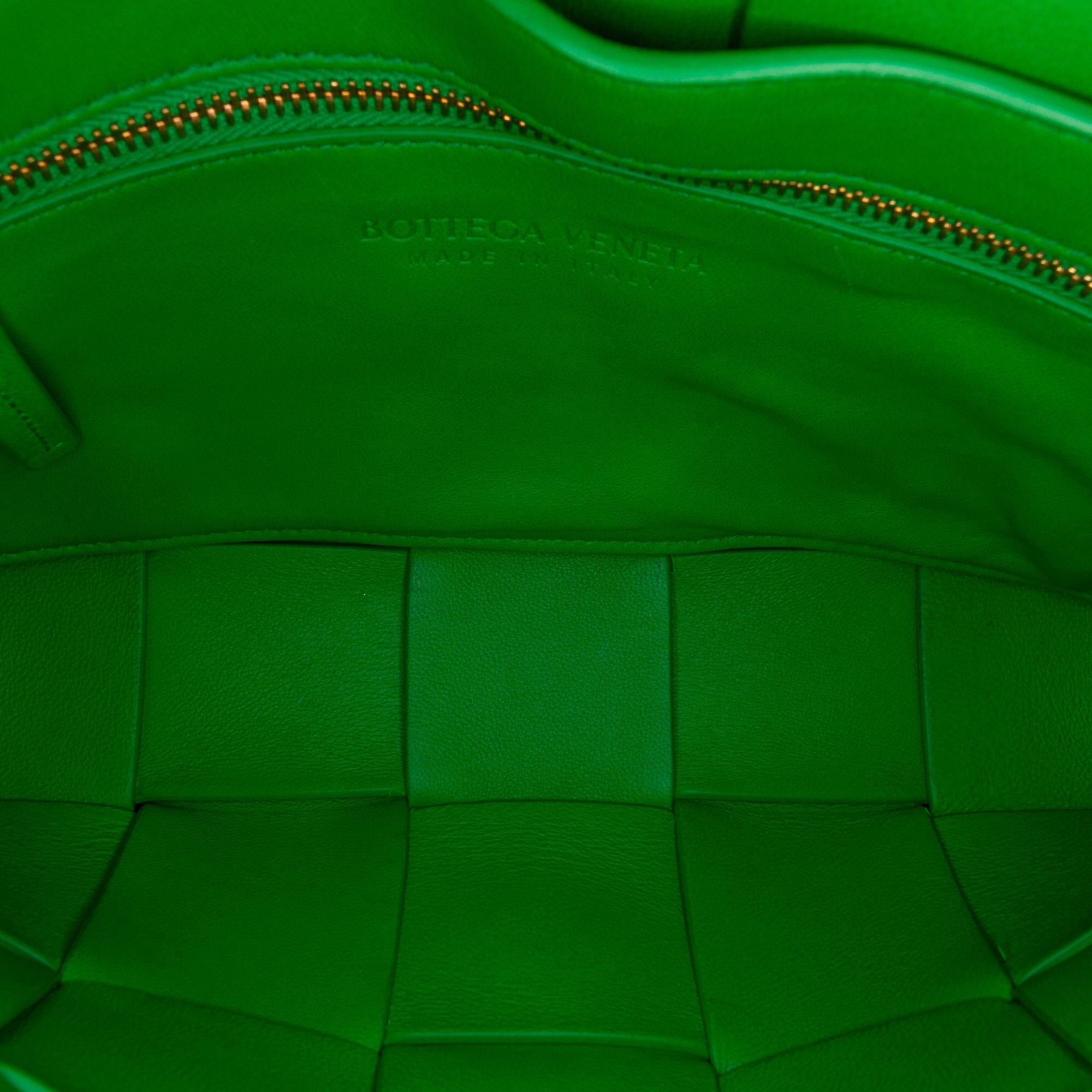 Bottega Veneta Intrecciato Cassette (SHG-dtJr0e)