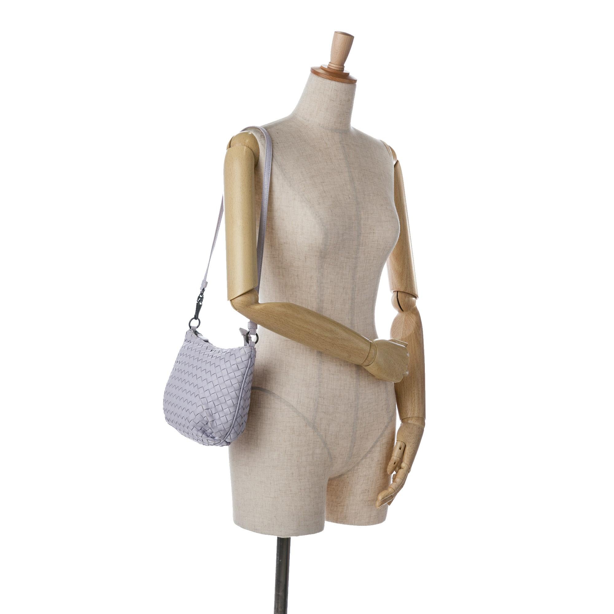 Bottega Veneta Intrecciato Hobo Bag (SHG-8B4BL7)