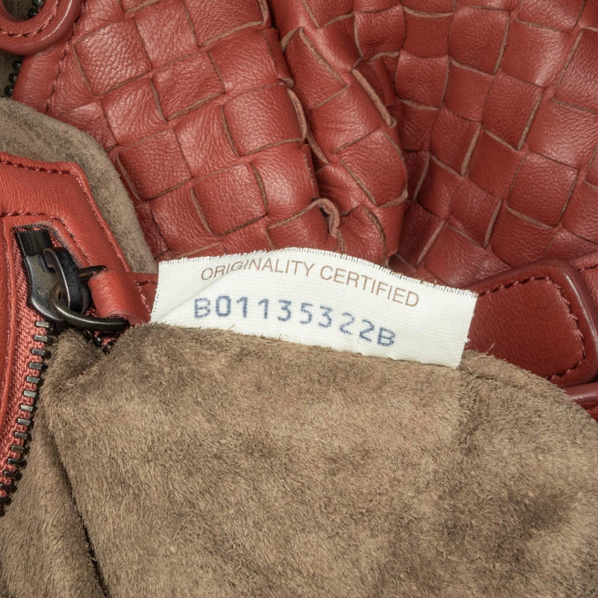 Bottega Veneta Intrecciato Montaigne Shoulder Bag (SHG-0fPu6o)