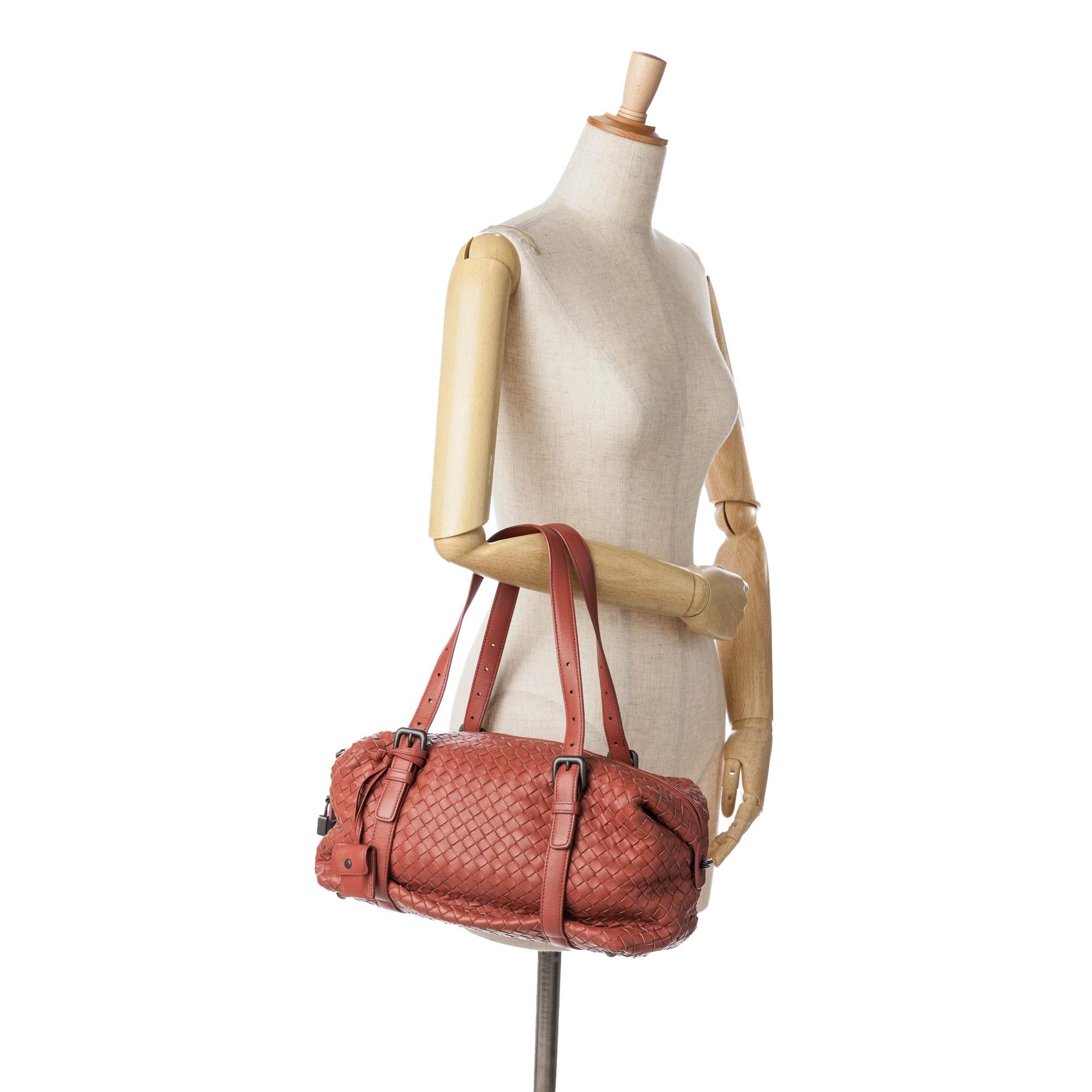 Bottega Veneta Intrecciato Montaigne Shoulder Bag (SHG-0fPu6o)
