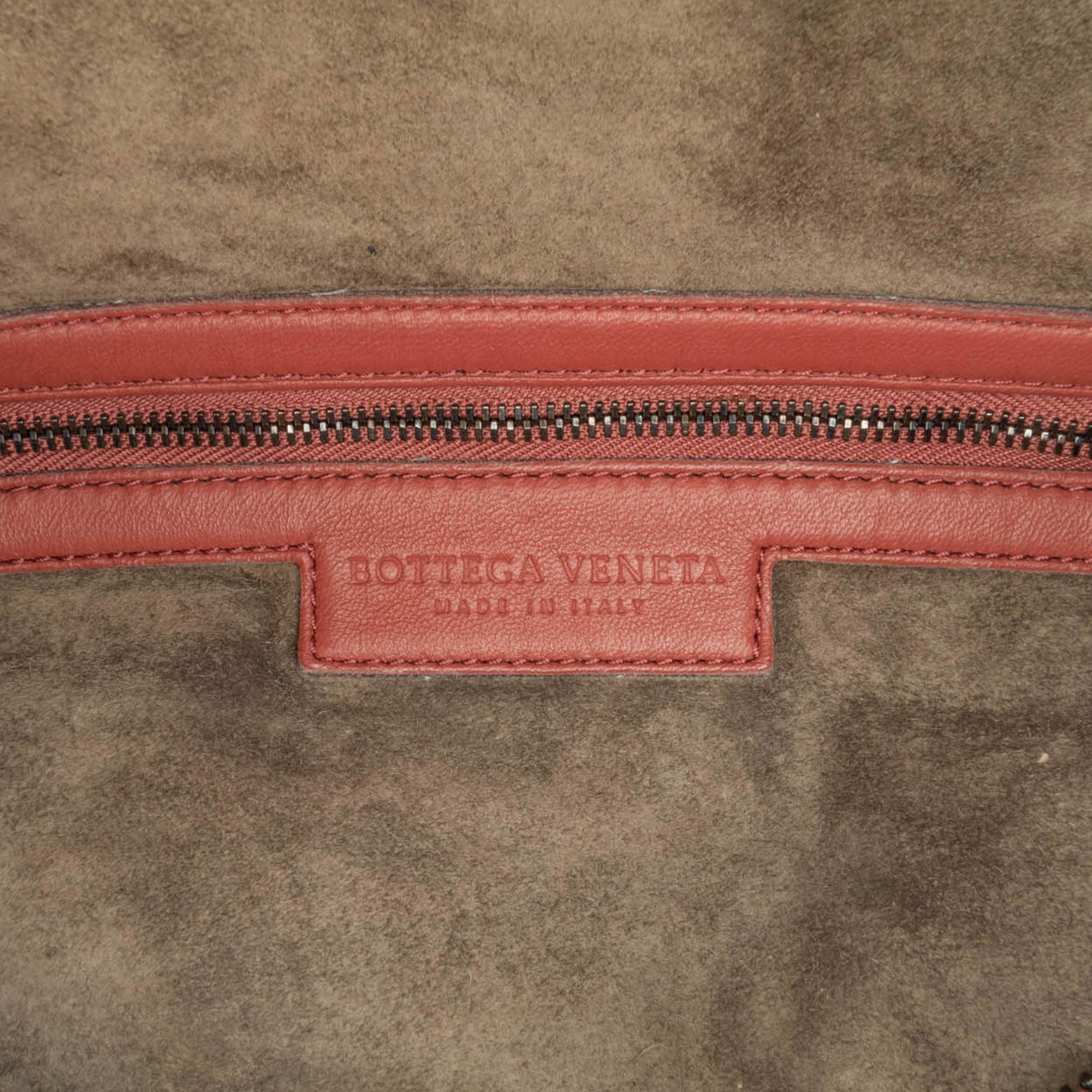 Bottega Veneta Intrecciato Montaigne Shoulder Bag (SHG-0fPu6o)