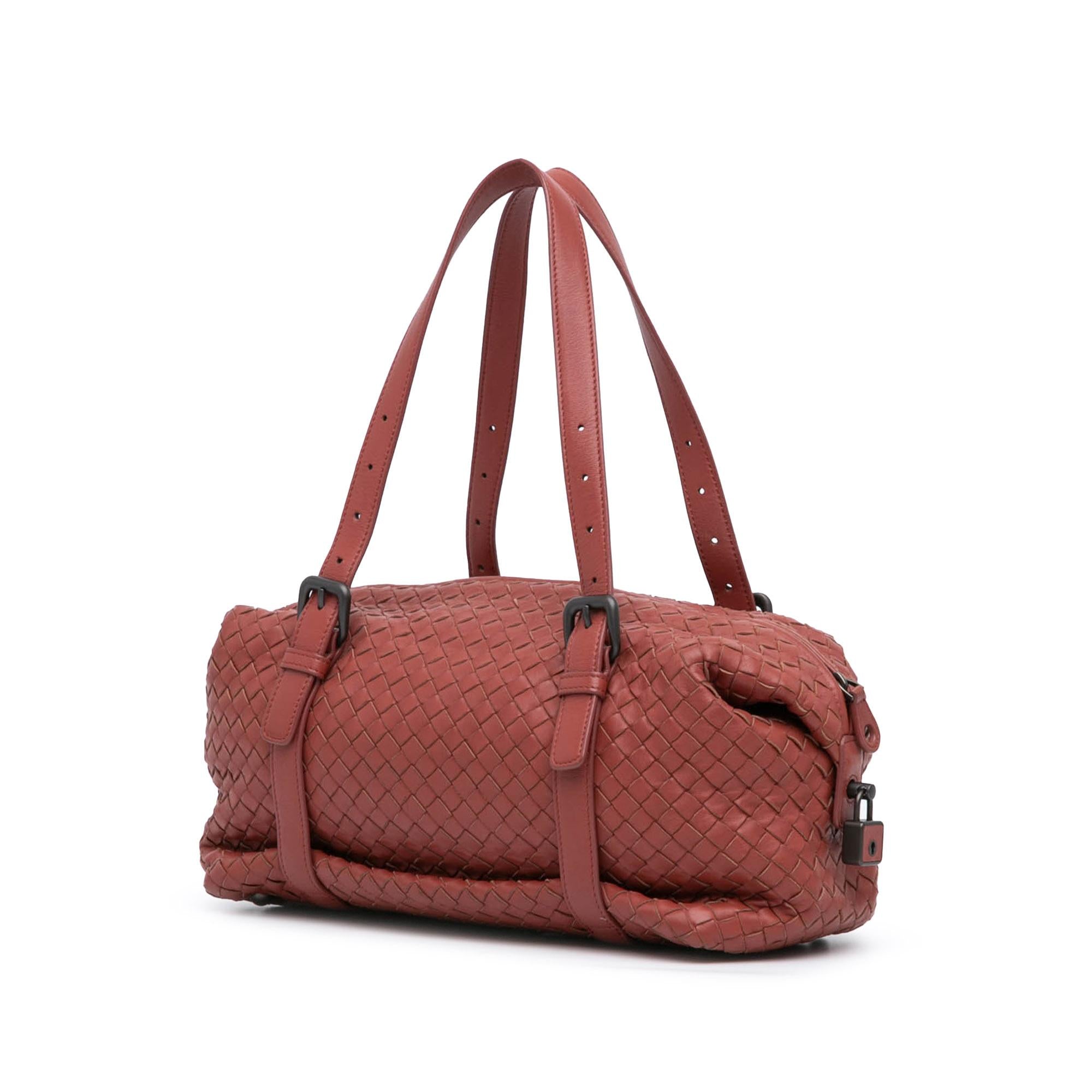 Bottega Veneta Intrecciato Montaigne Shoulder Bag (SHG-0fPu6o)