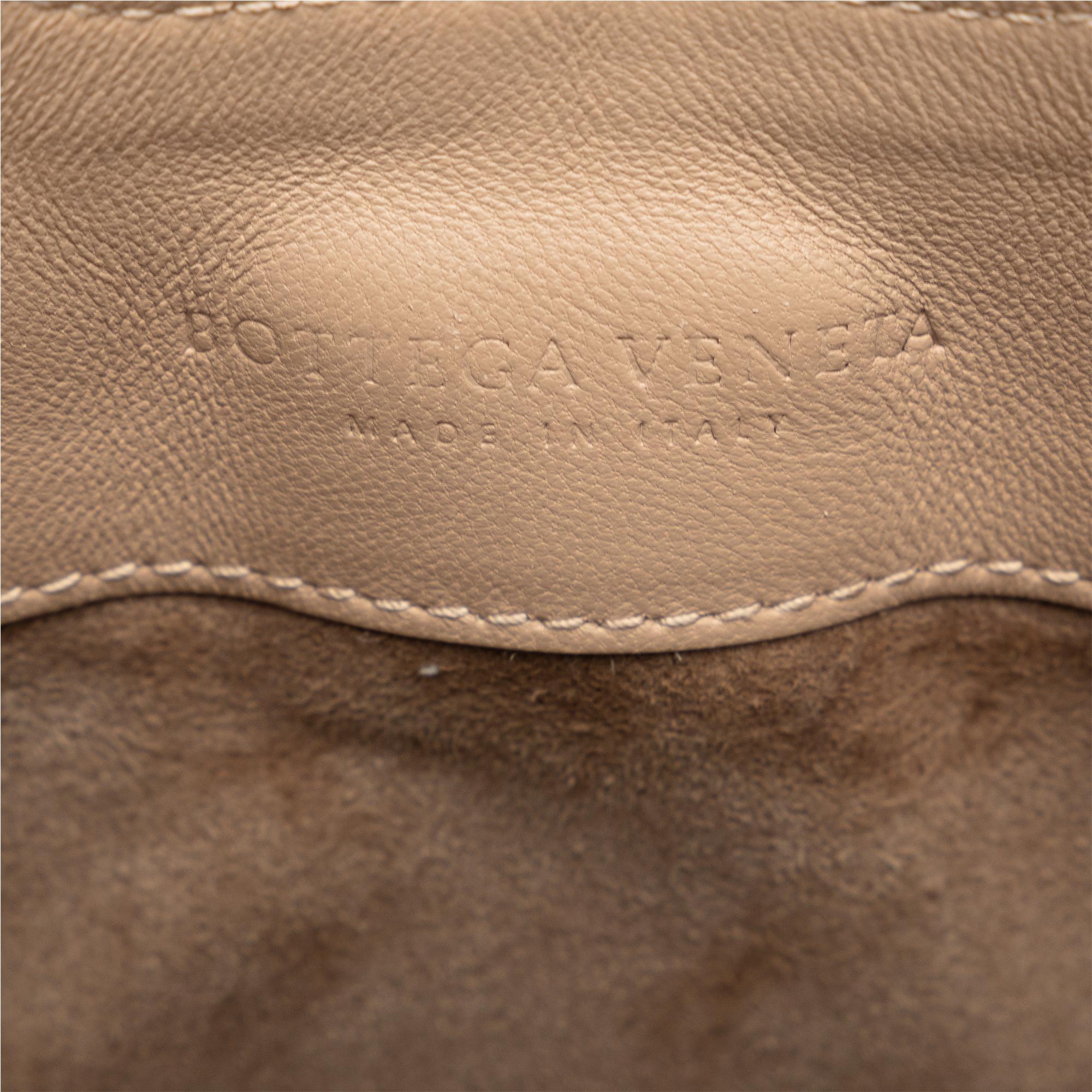 Bottega Veneta Intrecciato Napoli Satchel (SHG-JQS9k0)