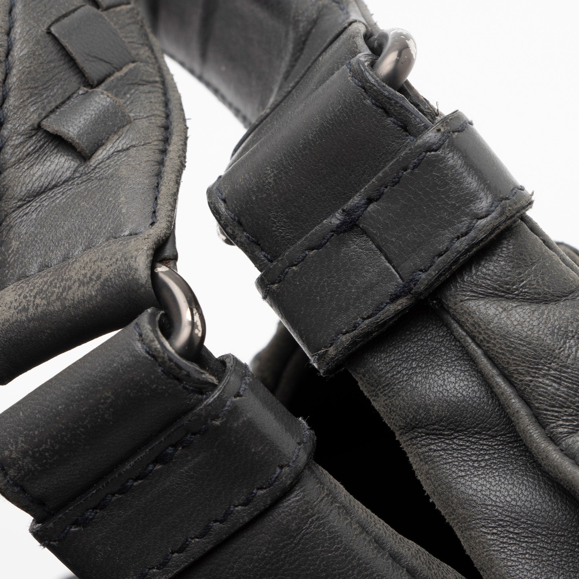 Bottega Veneta Intrecciato Nappa Campana Medium Shoulder Bag (SHF-a7yNeU)