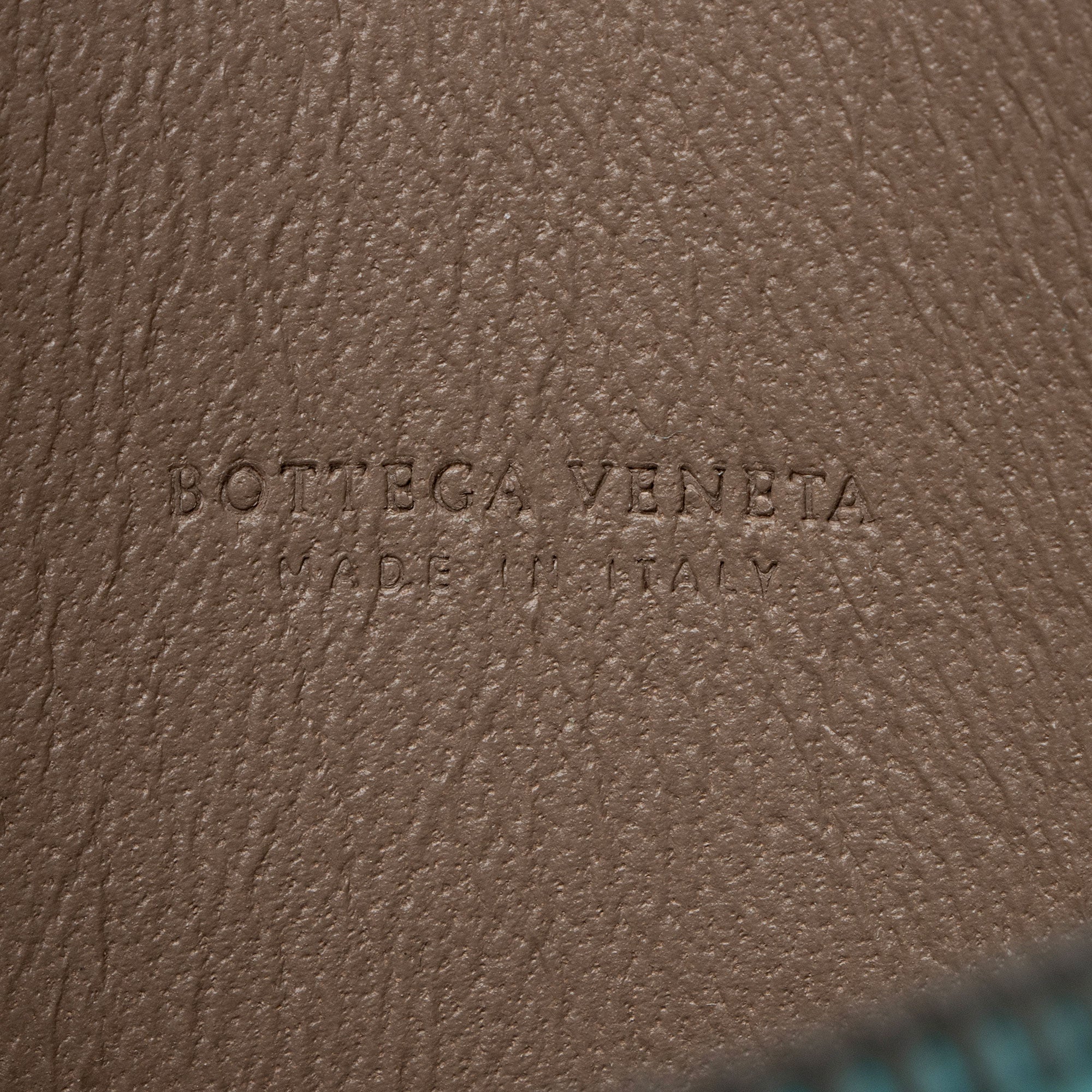 Bottega Veneta Intrecciato Nappa Leather Round Coin Pouch (SHF-tJj3Bn)