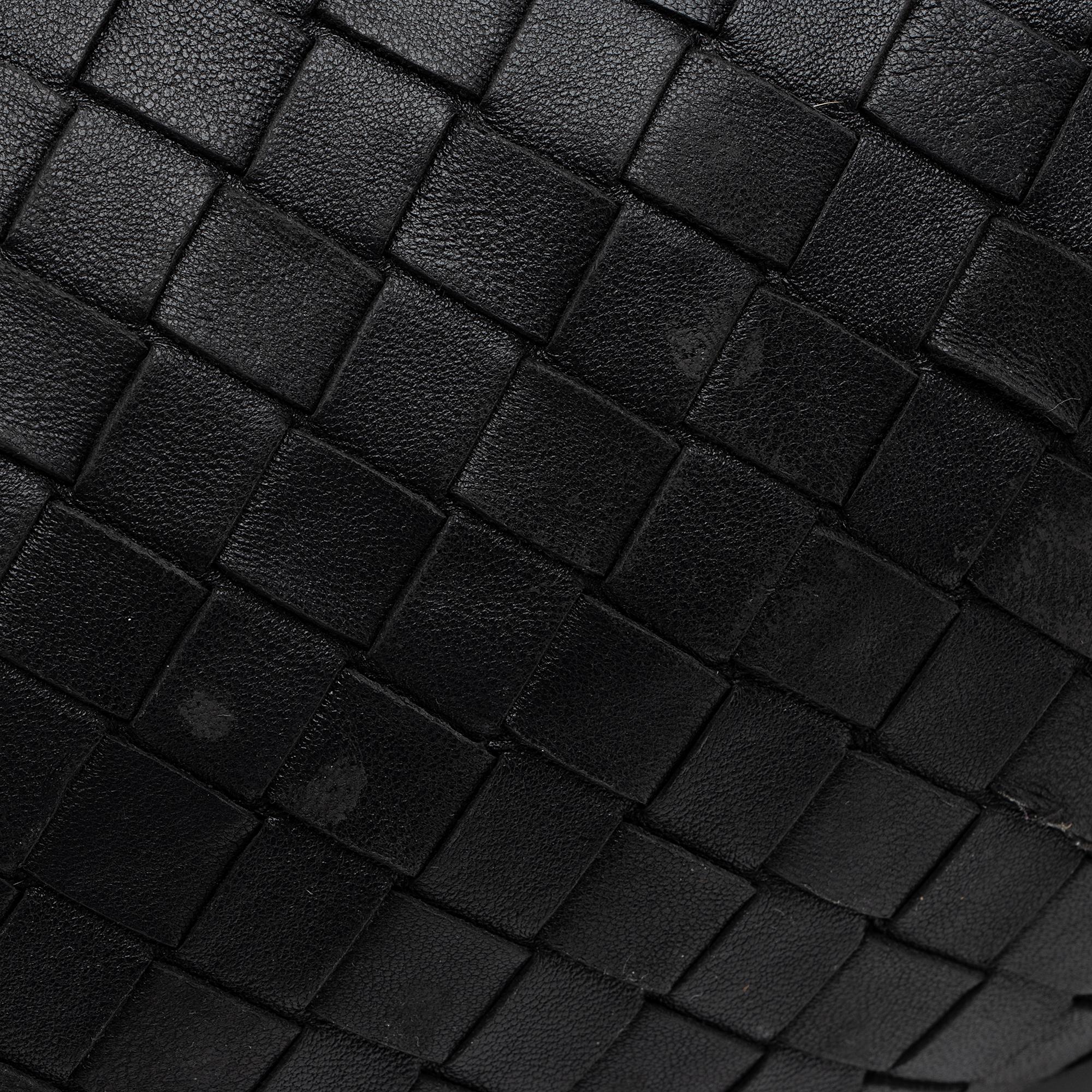 Bottega Veneta Intrecciato Nappa Leather The Pouch Clutch (SHF-23278)