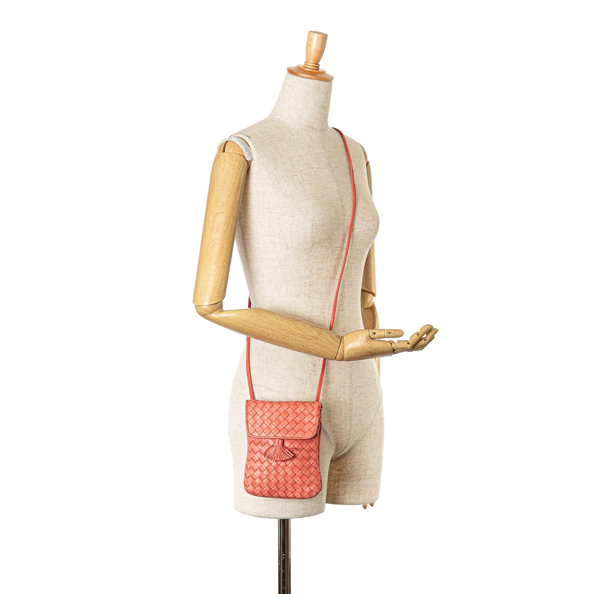 Bottega Veneta Intrecciato Tassel Crossbody (SHG-esqw6x)