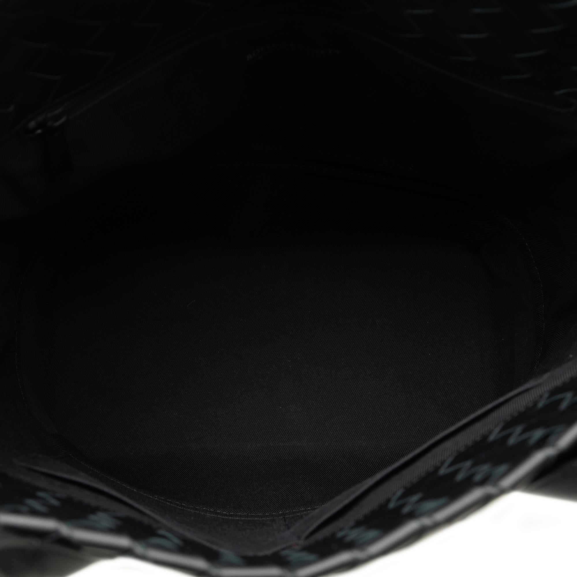 Bottega Veneta Intrecciato Tote Bag (SHG-Q1swMw)