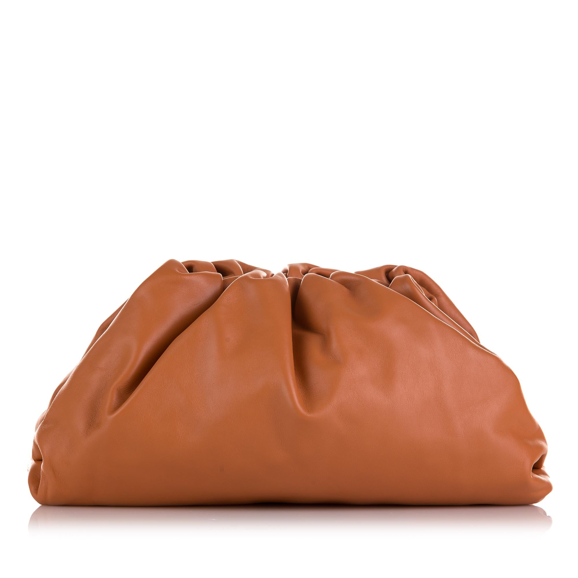 Bottega Veneta Lambskin The Pouch (SHG-hhuo2R)