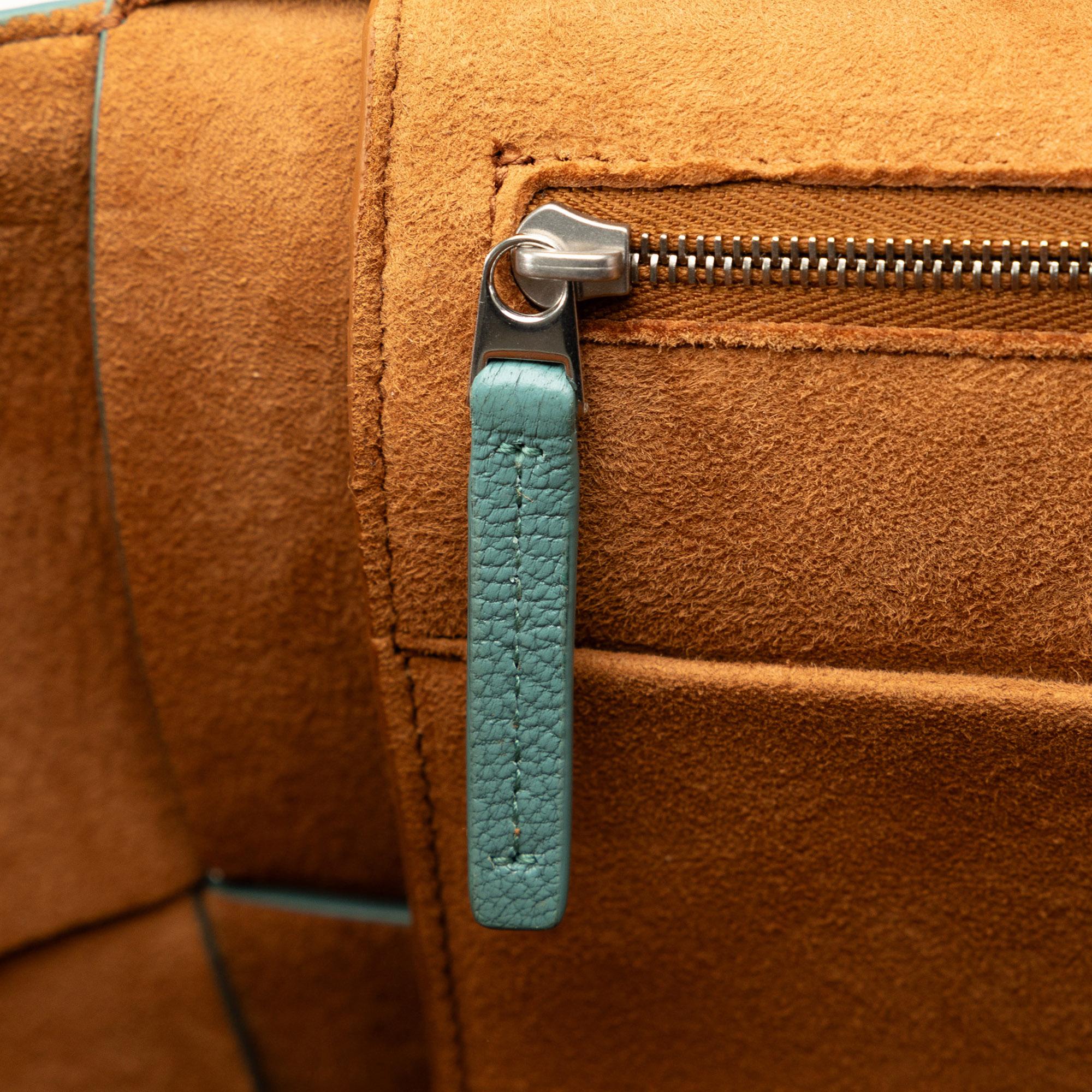 Bottega Veneta Large Maxi Intrecciato The Arco Tote Bag (SHG-y6RMfO)