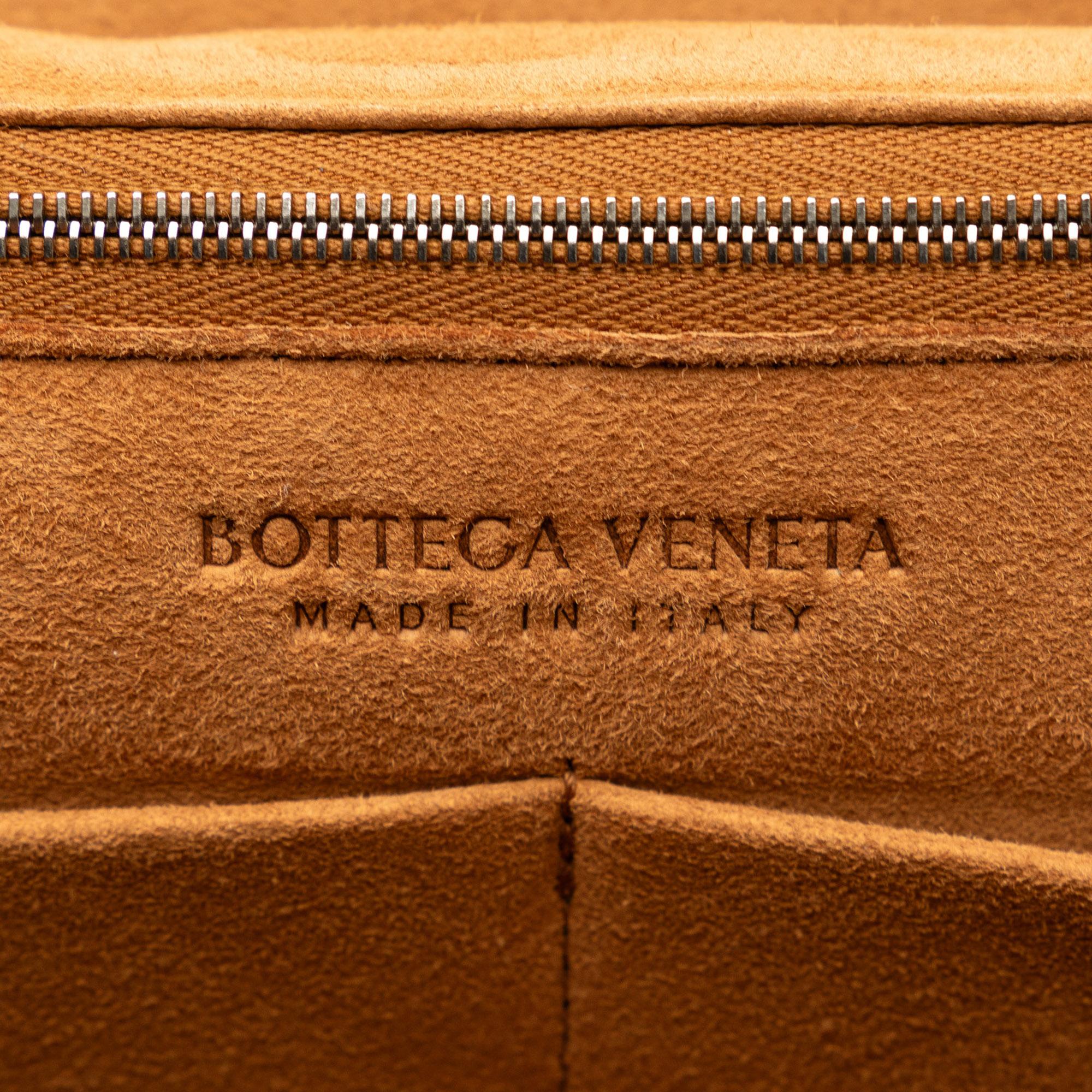 Bottega Veneta Large Maxi Intrecciato The Arco Tote Bag (SHG-y6RMfO)