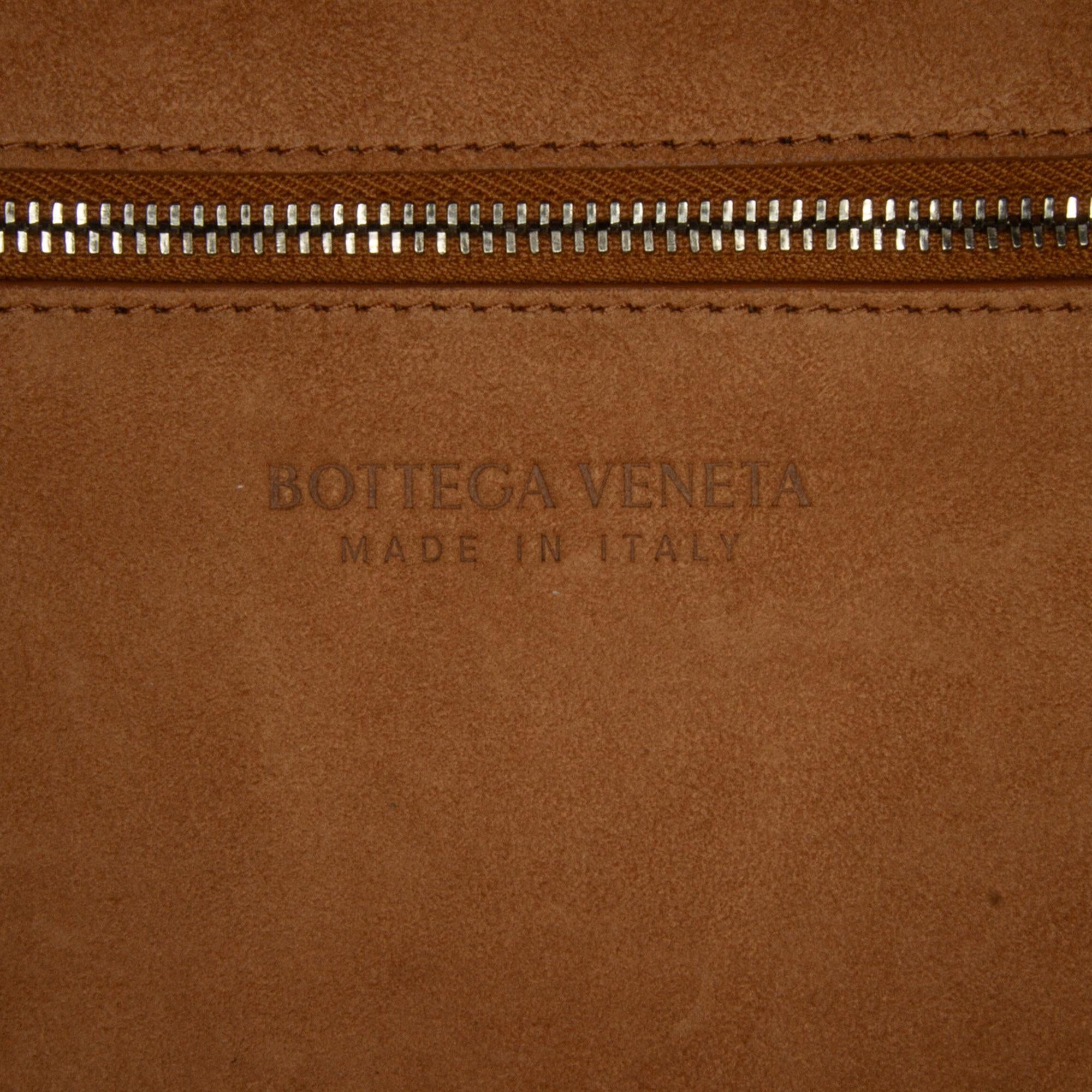 Bottega Veneta Maxi Intrecciato Arco Briefcase (SHG-GSkGKV)