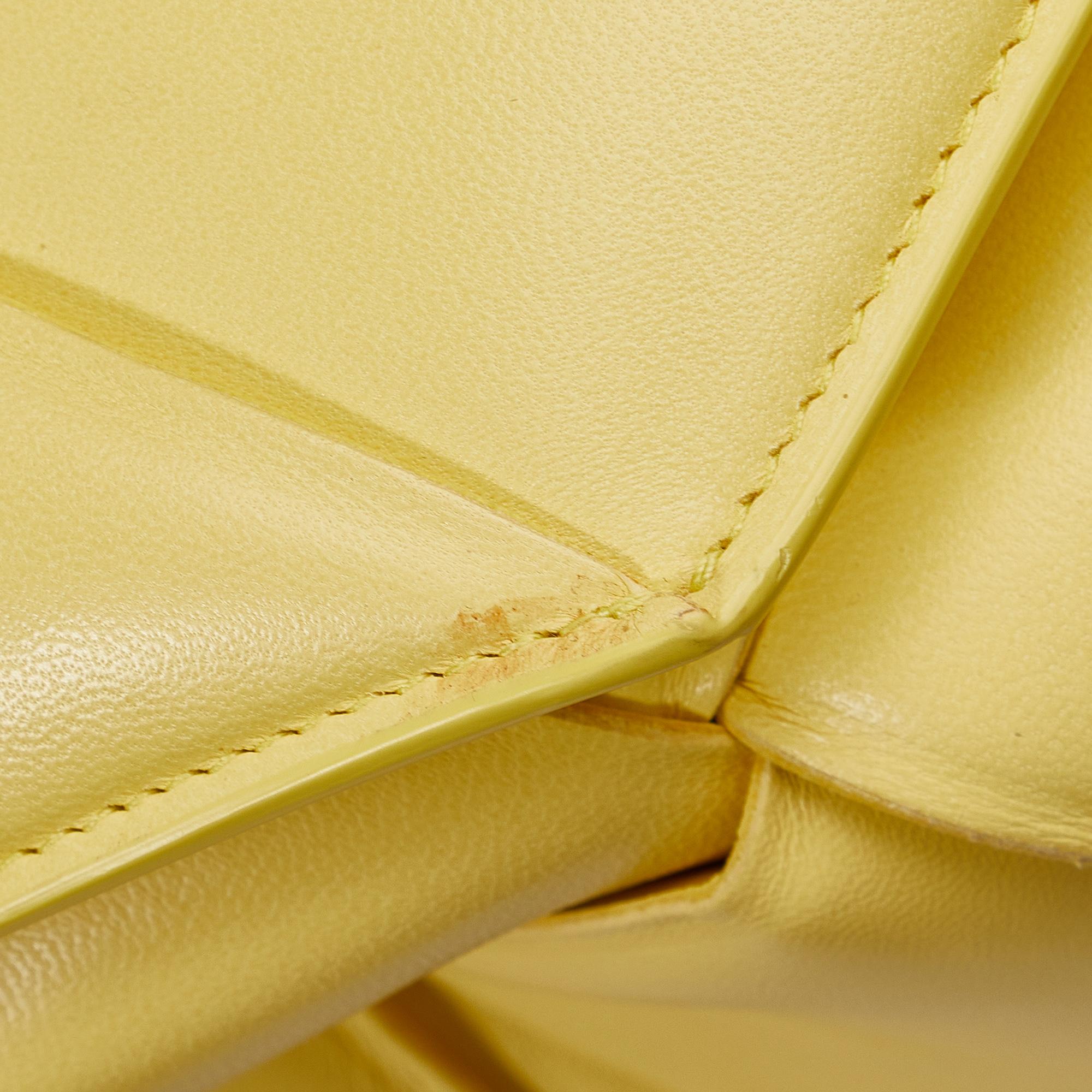 Bottega Veneta Maxi Intrecciato Padded Leather Satchel (SHG-TXVGuv)