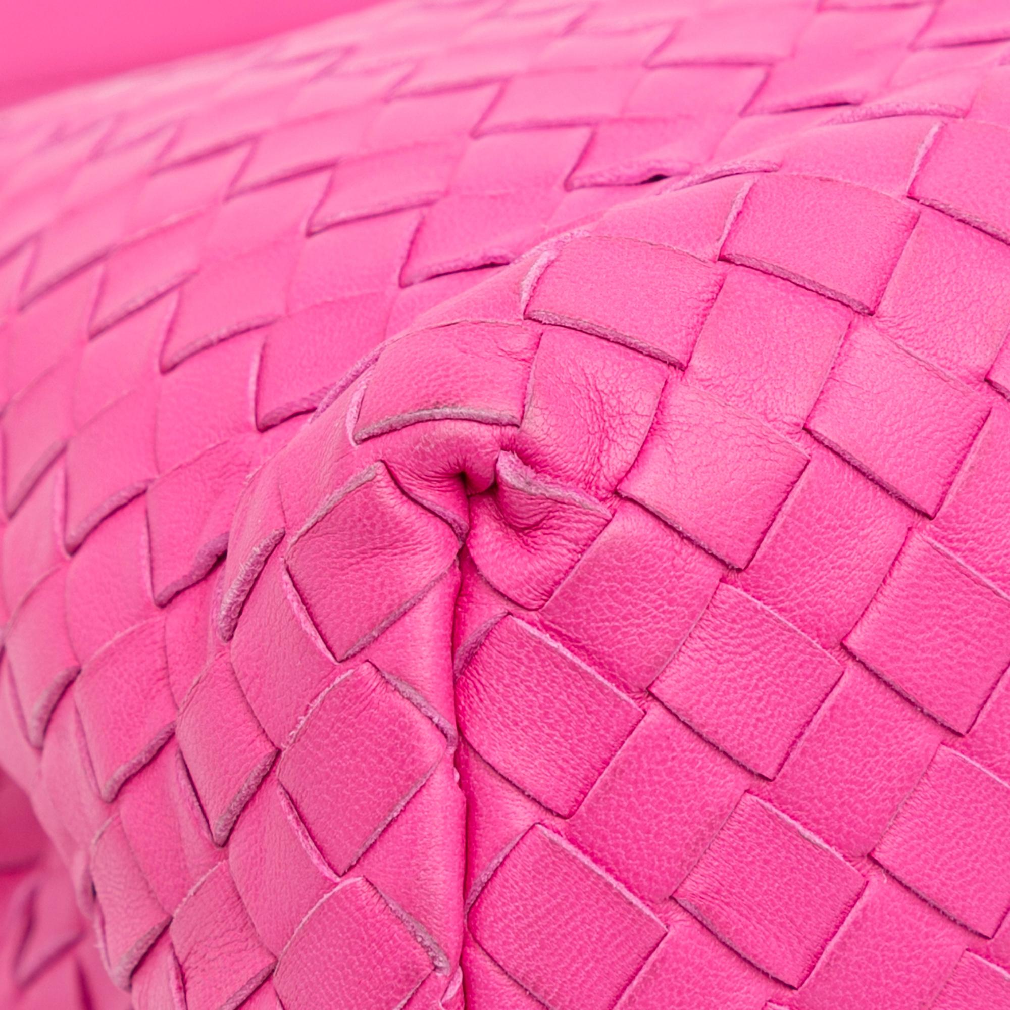 Bottega Veneta Medium Intrecciato Olimpia Shoulder Bag (SHG-RvNcA6)