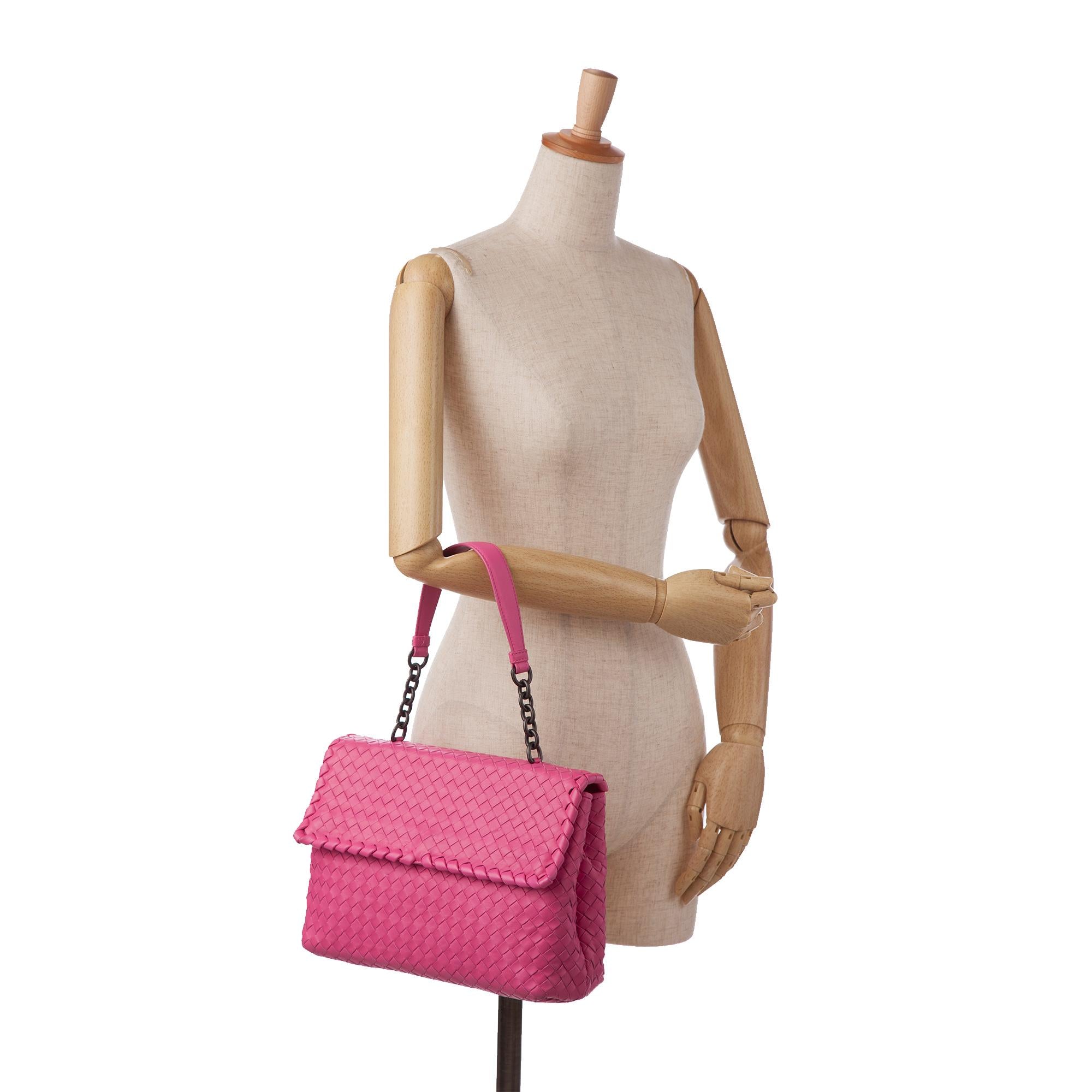 Bottega Veneta Medium Intrecciato Olimpia Shoulder Bag (SHG-RvNcA6)