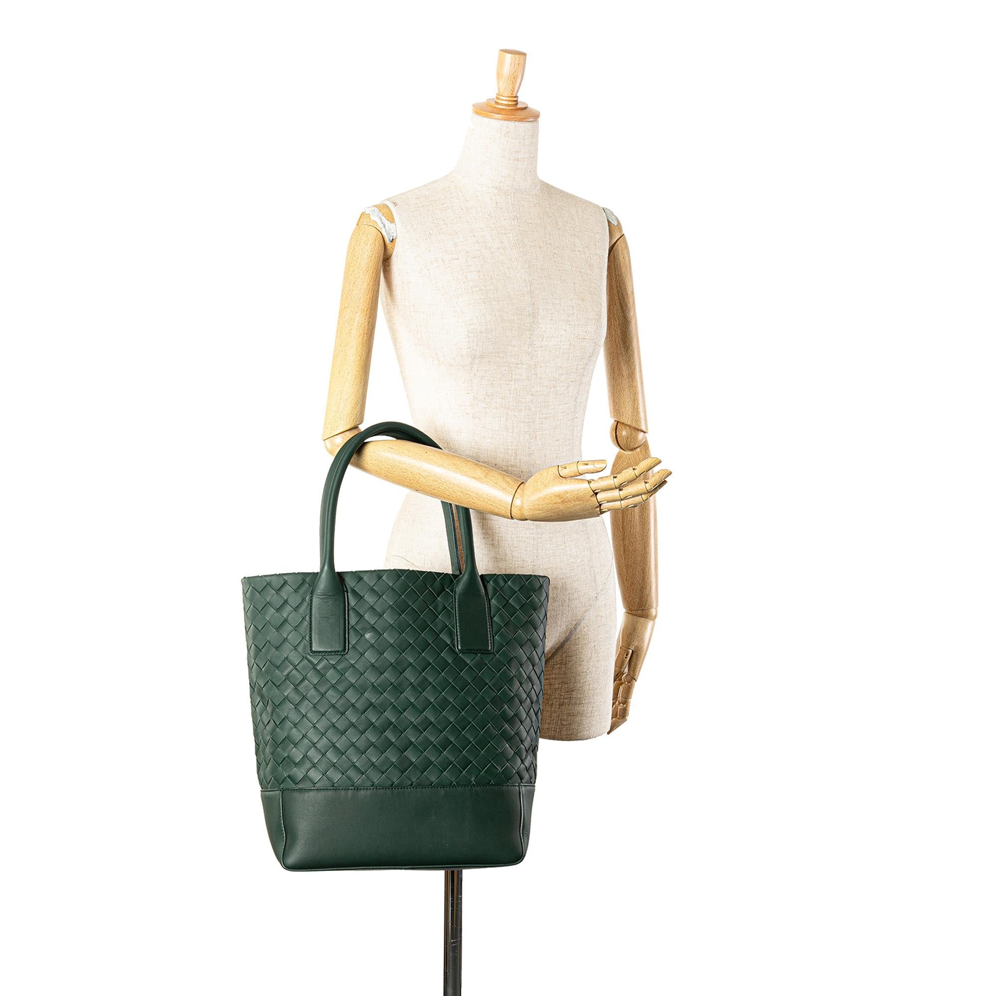 Bottega Veneta Nappa Intrecciato Tote (SHG-PnbDs5)