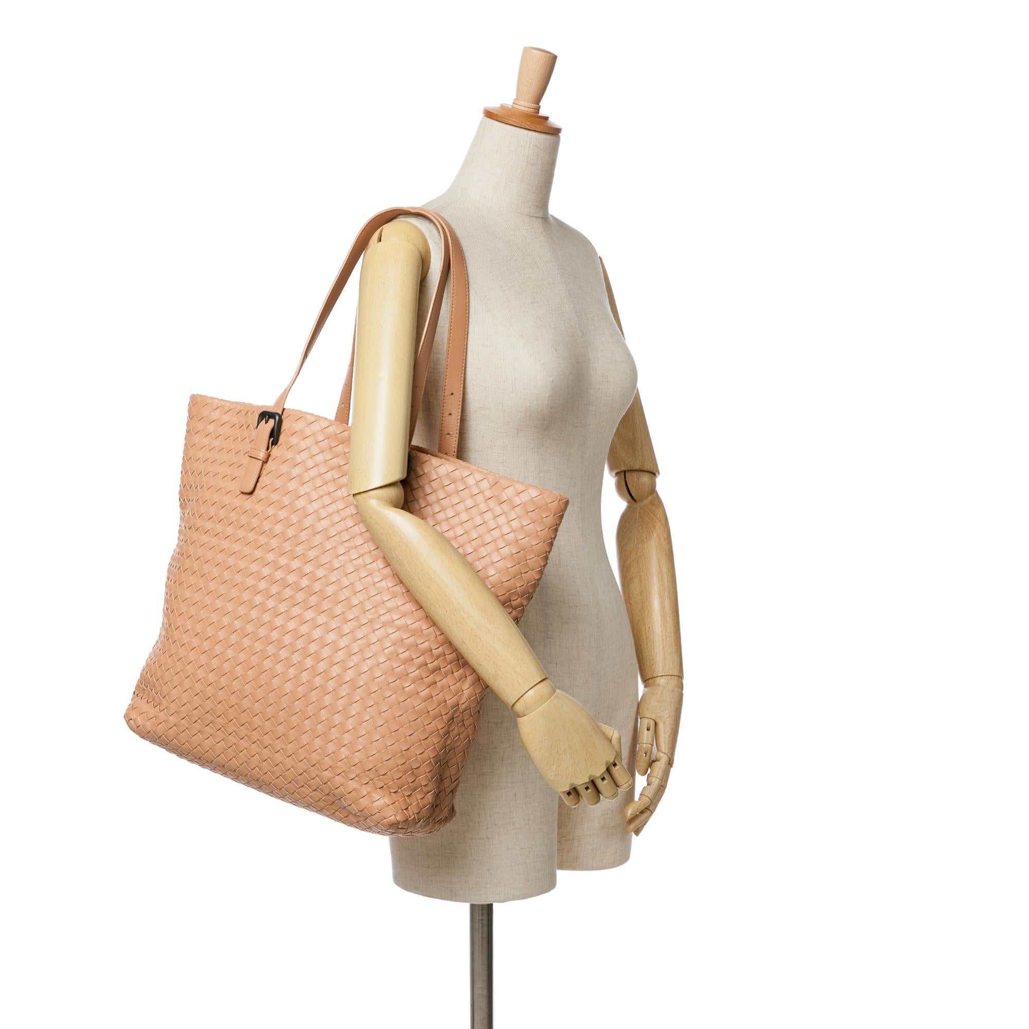 Bottega Veneta Nappa Intrecciato Tote (SHG-haxQbh)