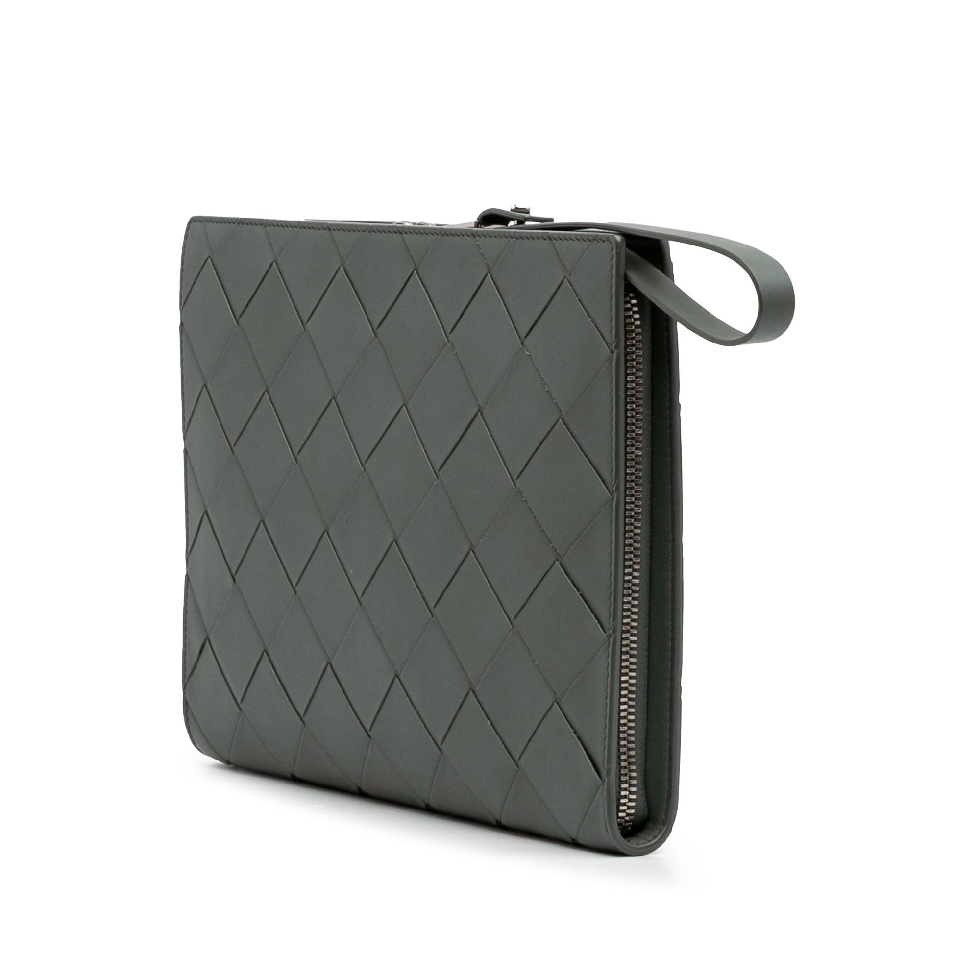 Bottega Veneta Nappa Maxi Intrecciato Clutch
