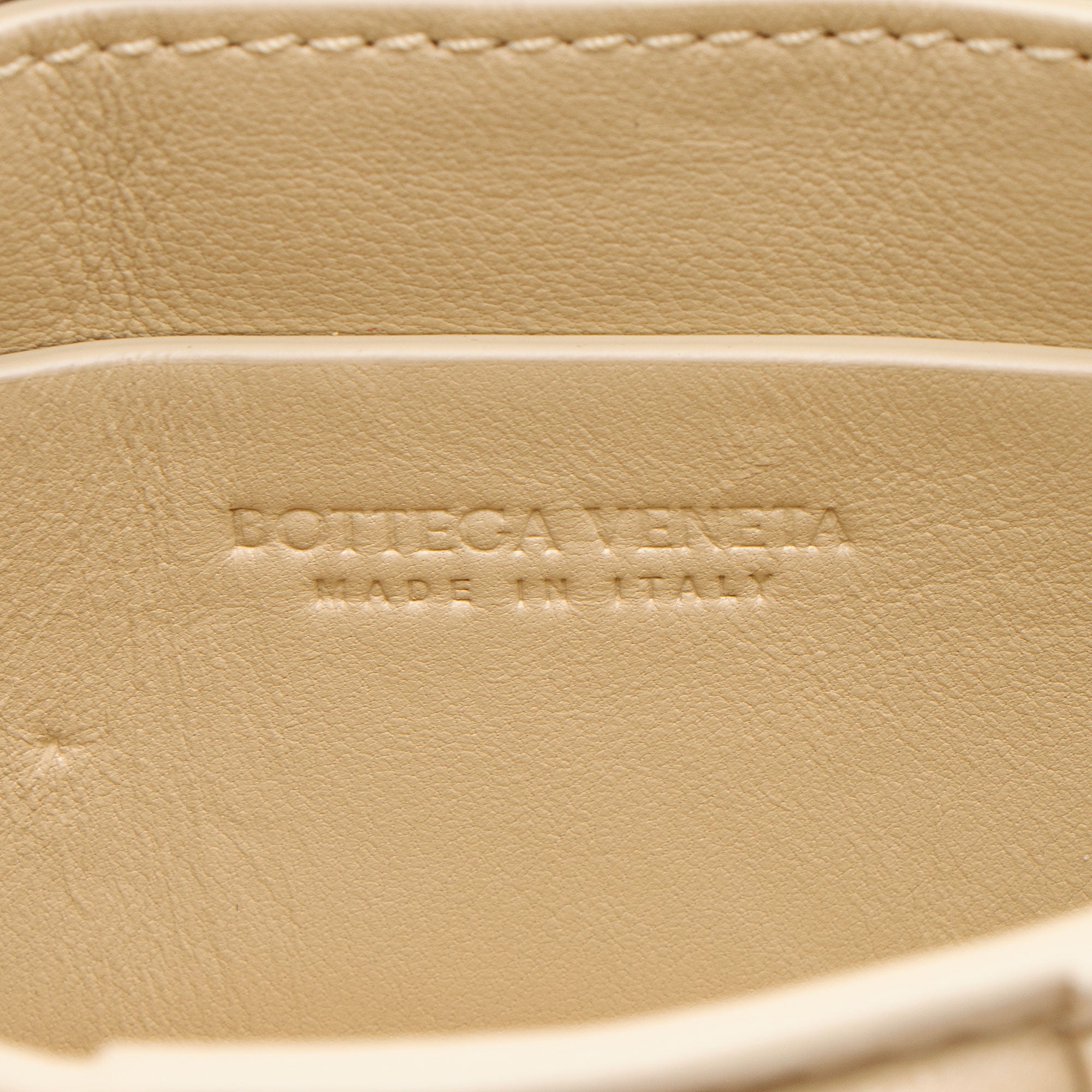 Bottega Veneta Puffed Leather Extra Mini Cassette Crossbody (SHF-18sNYD)