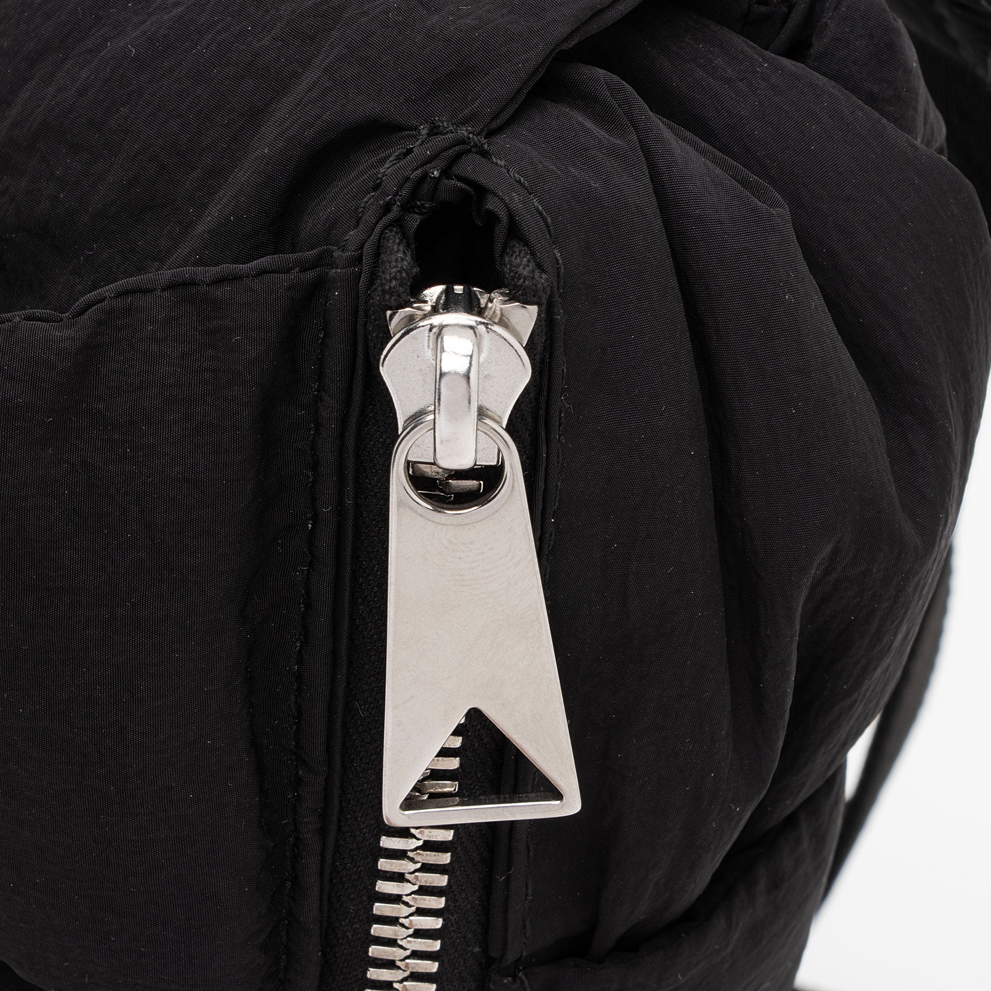 Bottega Veneta Puffed Nylon Tech Cassette Belt Bag (SHF-soDCyH)