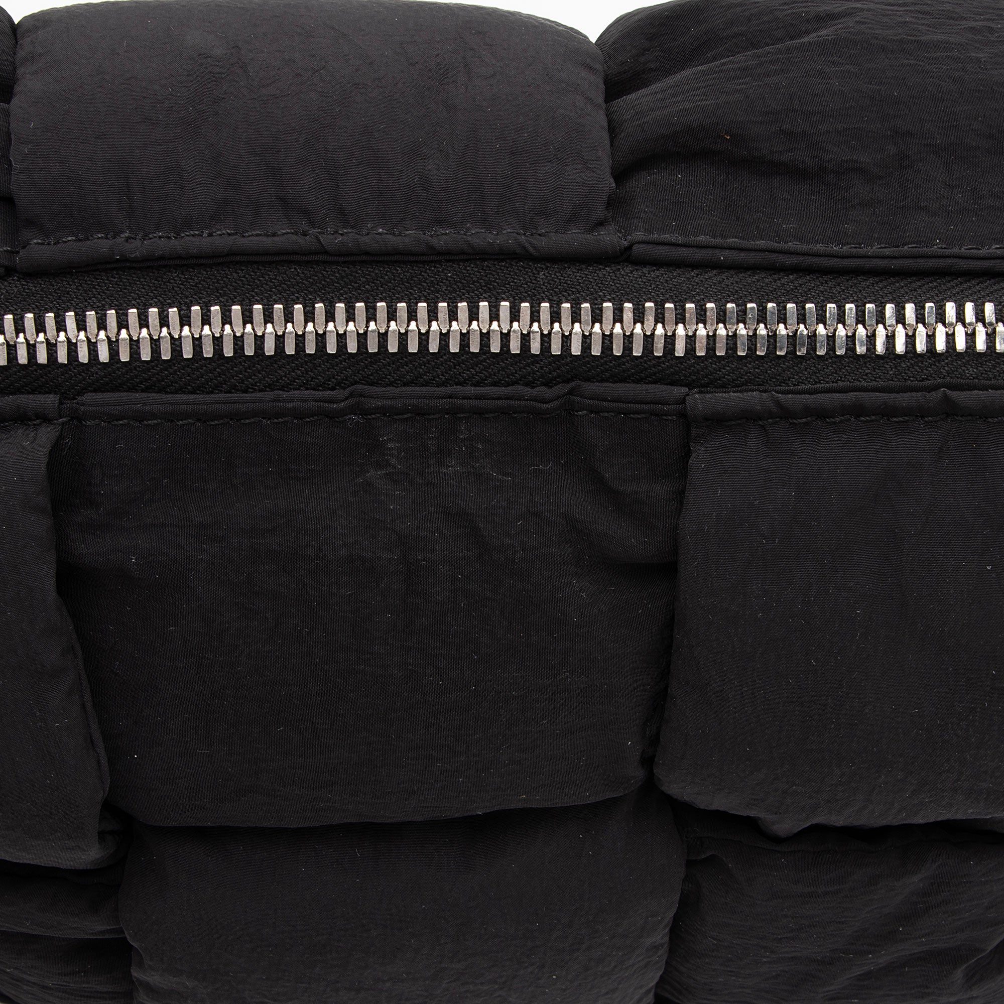 Bottega Veneta Puffed Nylon Tech Cassette Belt Bag (SHF-soDCyH)