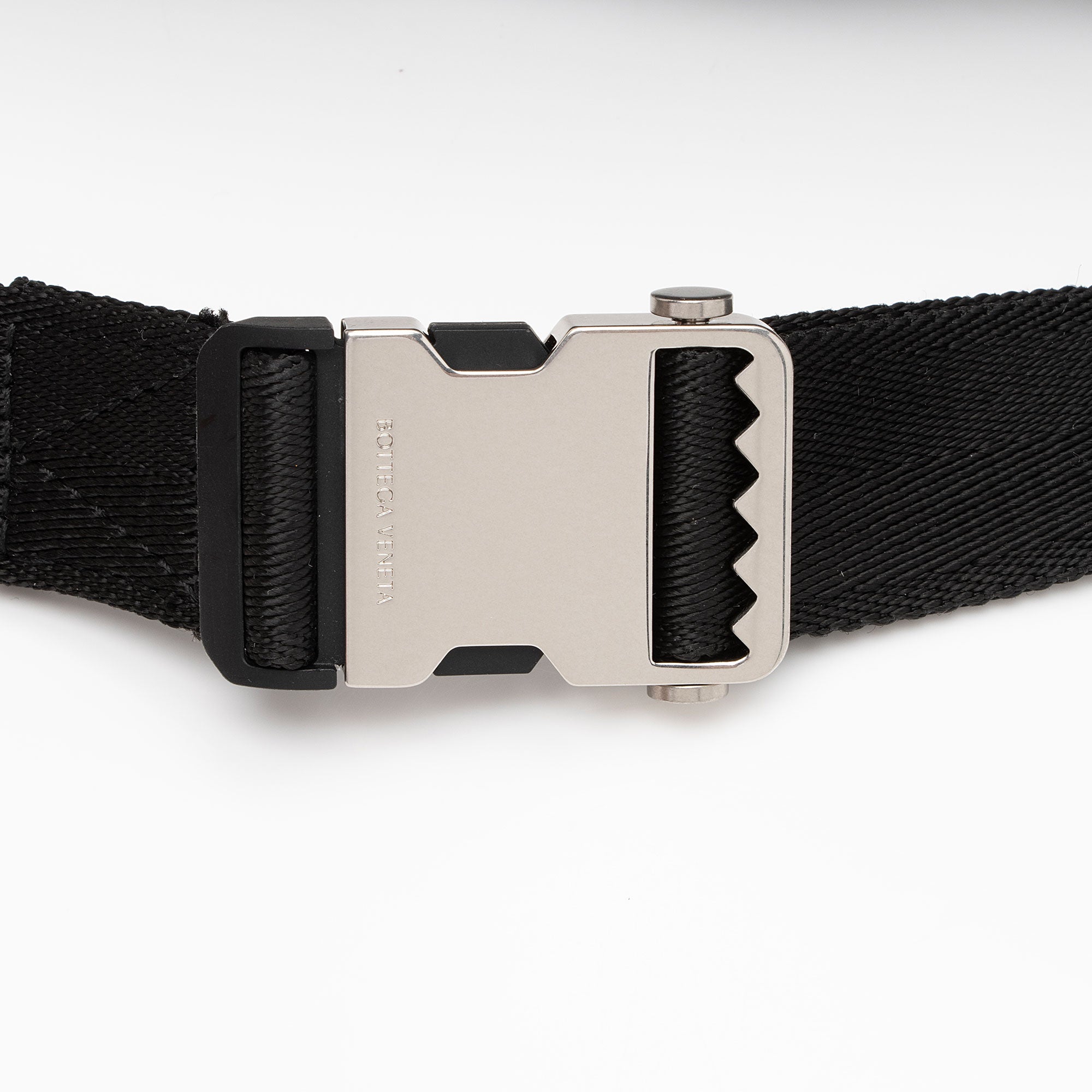 Bottega Veneta Puffed Nylon Tech Cassette Belt Bag (SHF-soDCyH)