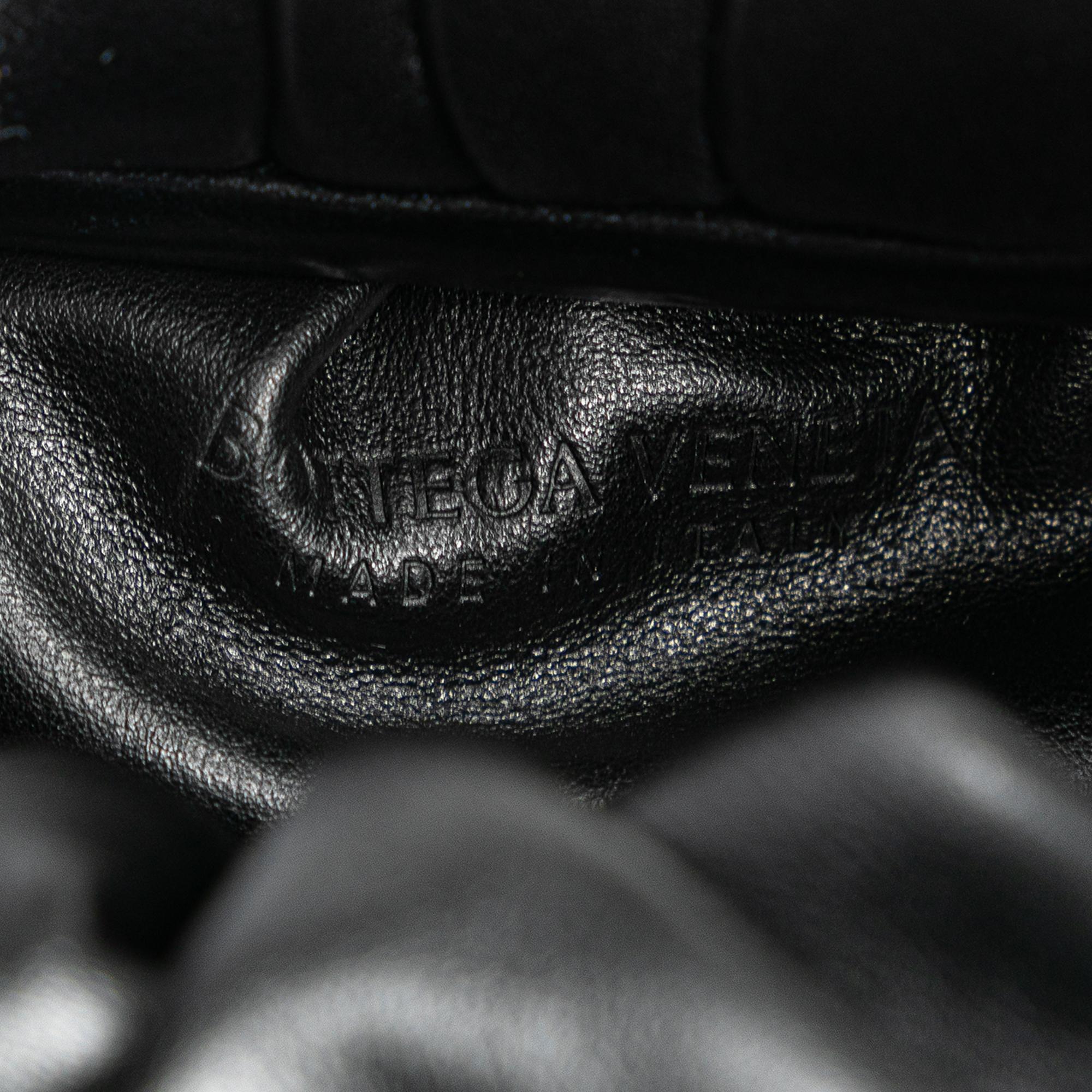 Bottega Veneta The Shoulder Pouch (SHG-RqoDZq)