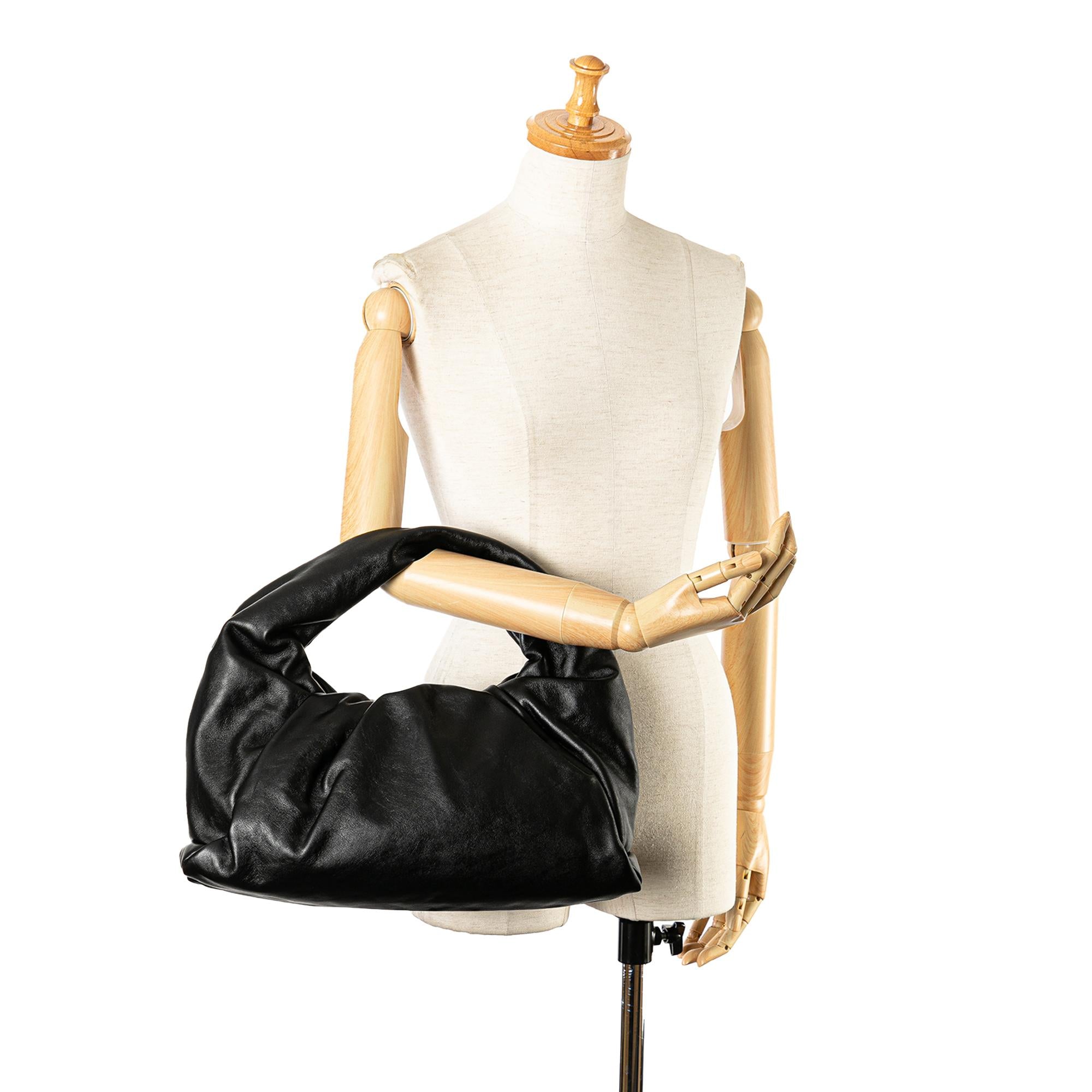 Bottega Veneta The Shoulder Pouch (SHG-RqoDZq)