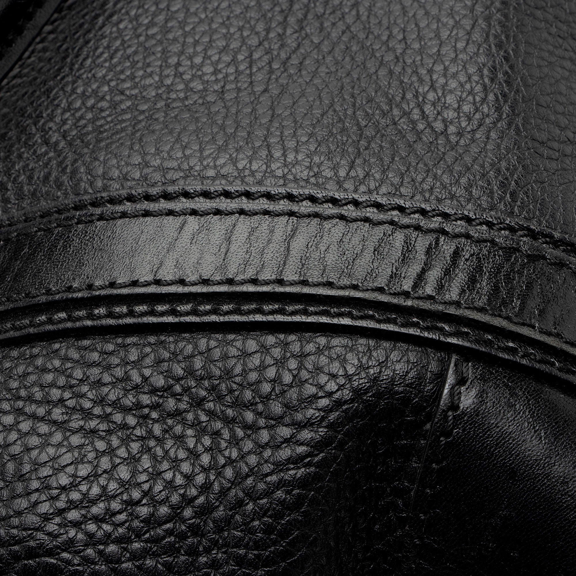 Burberry Calfskin Golderton Tote (SHF-dTtZRD)