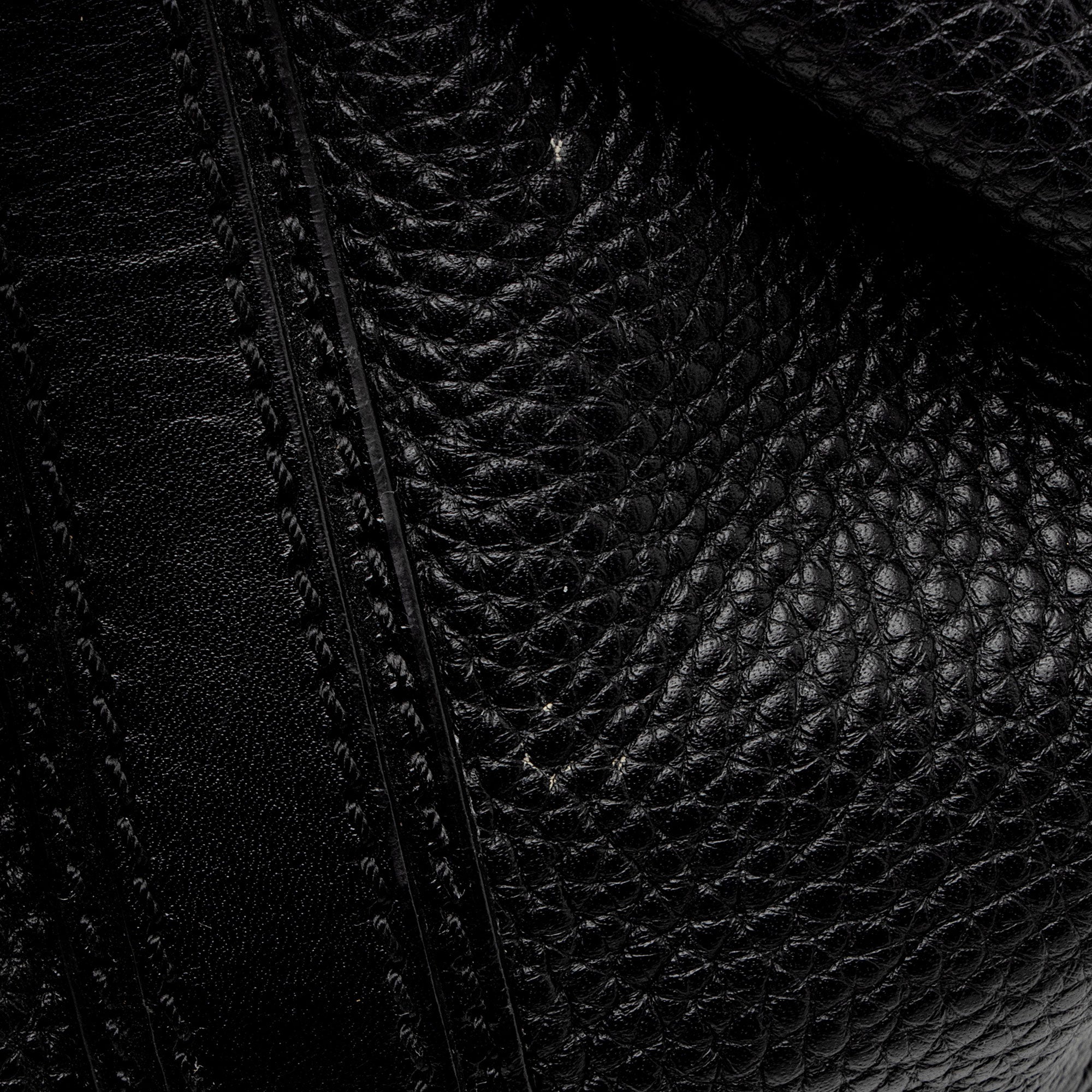 Burberry Calfskin Golderton Tote (SHF-dTtZRD)