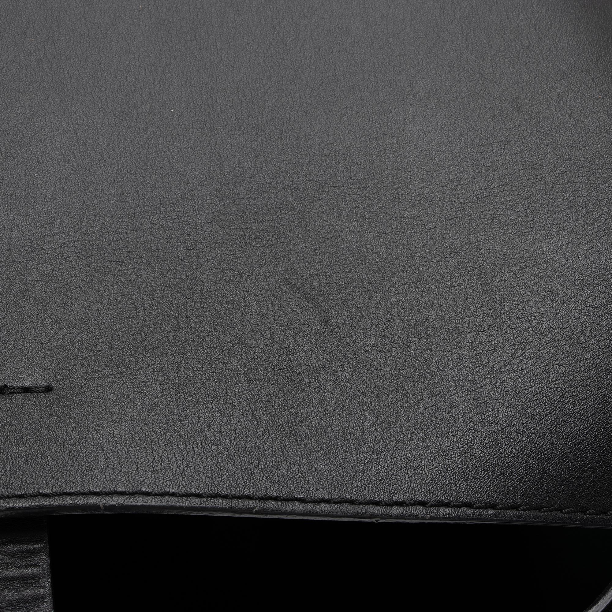 Burberry Calfskin Medium Bucket Bag (SHF-rLoMiD)