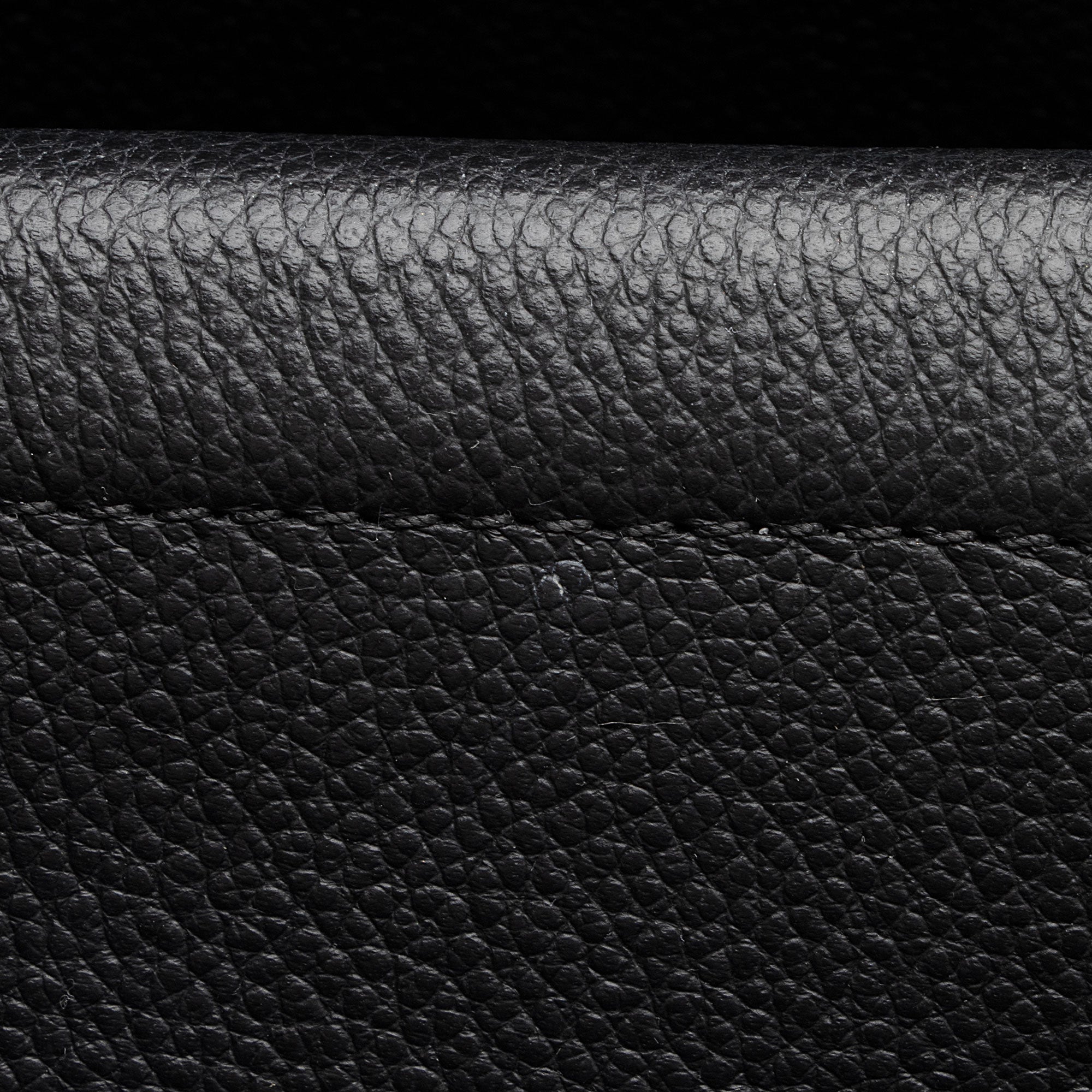 Burberry Calfskin Title Medium Tote (SHF-9V2VK1)