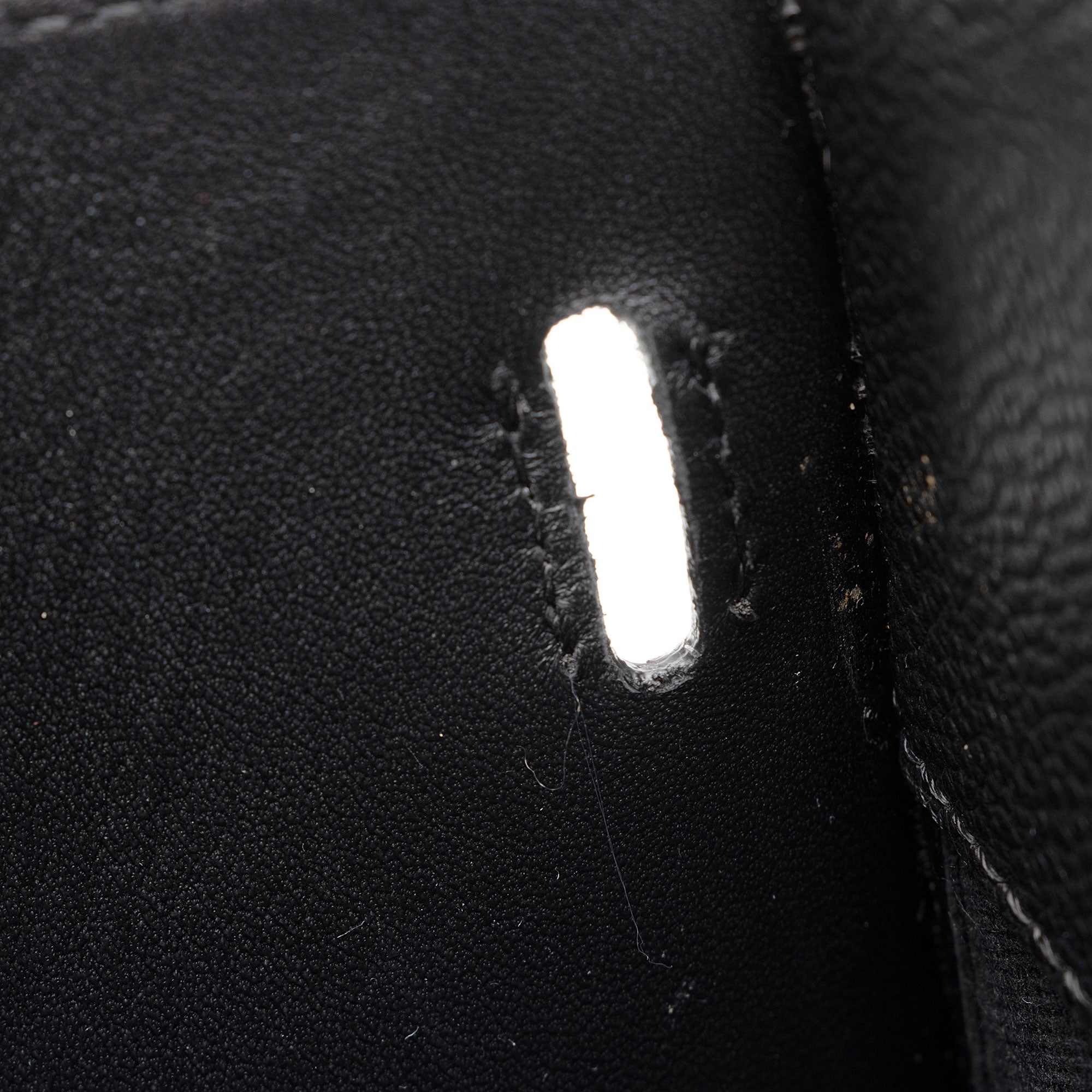 Burberry Calfskin Title Medium Tote (SHF-9V2VK1)