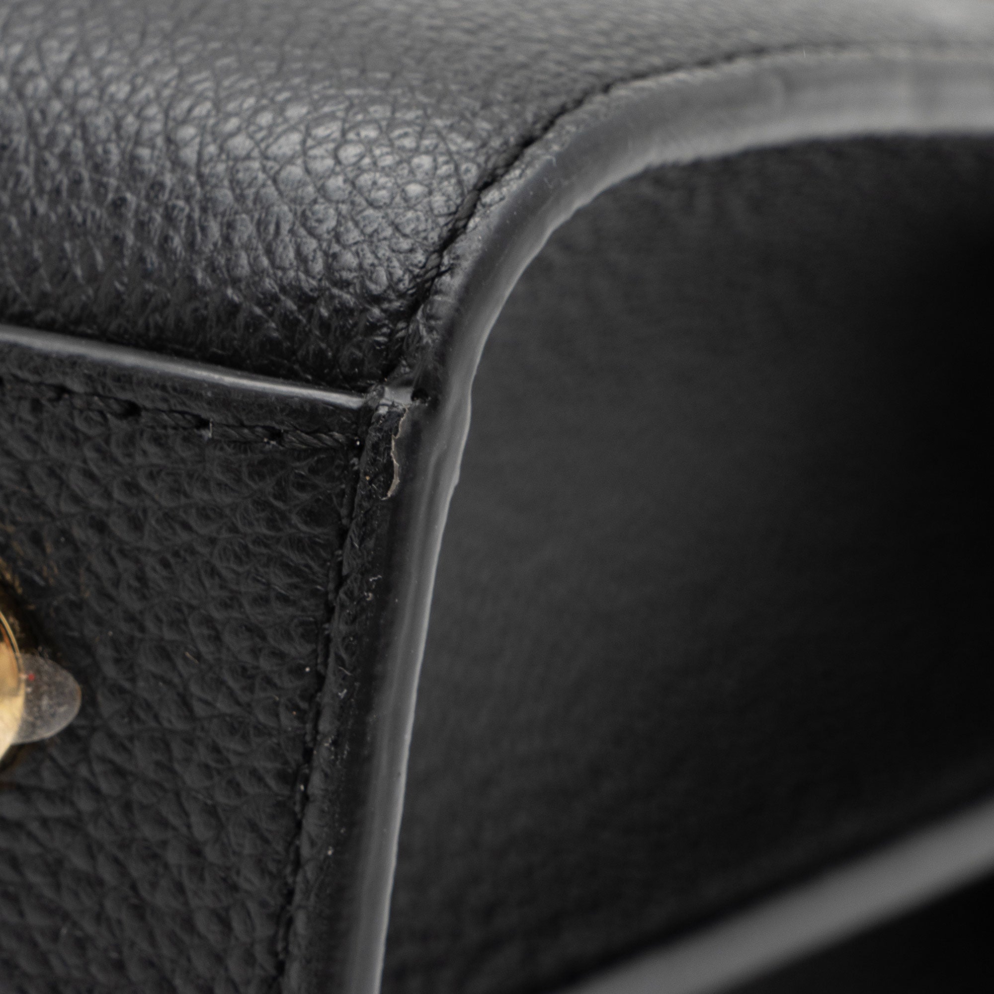 Burberry Calfskin Title Medium Tote (SHF-9V2VK1)