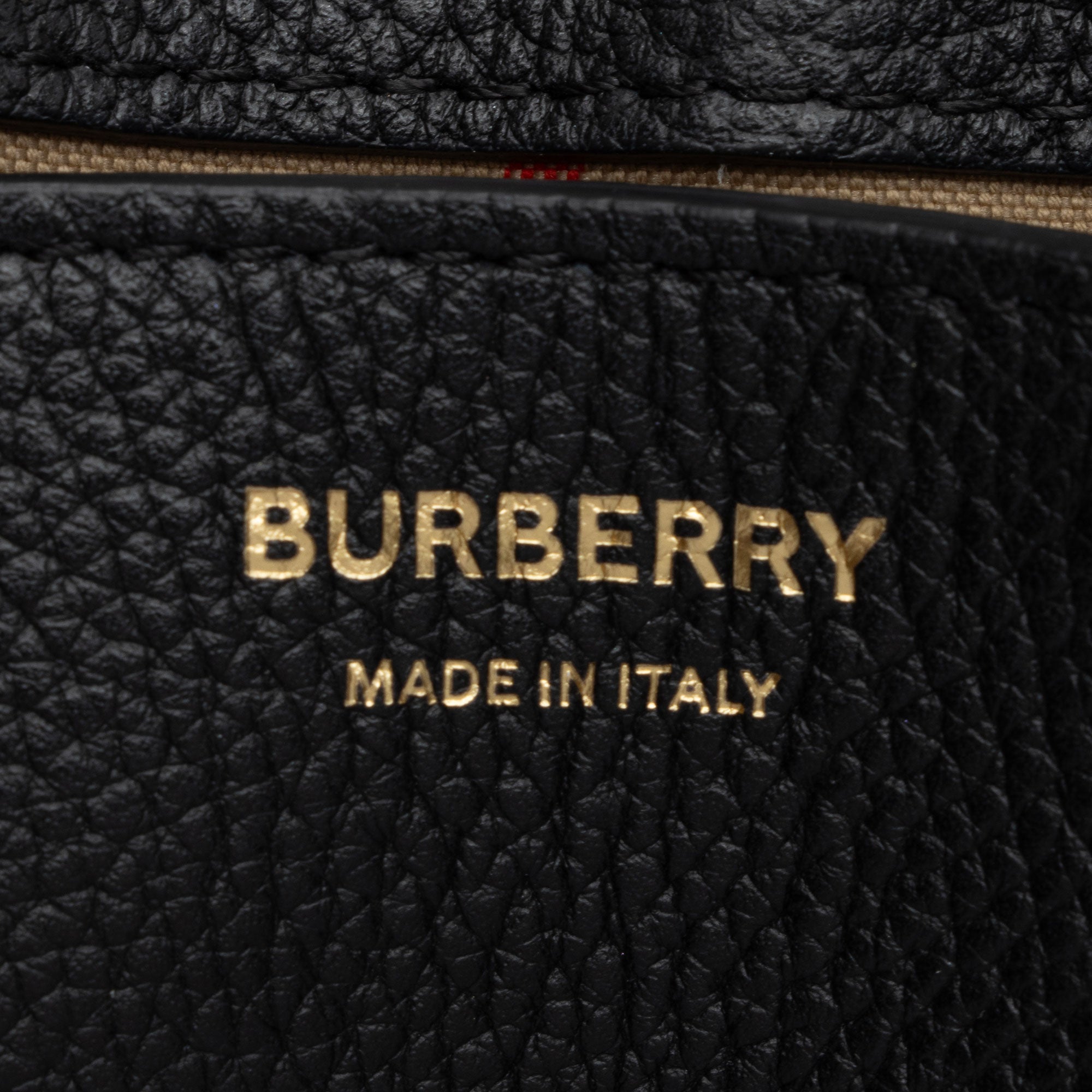 Burberry Calfskin Vintage Check Note Bag (SHF-rIhqrR)