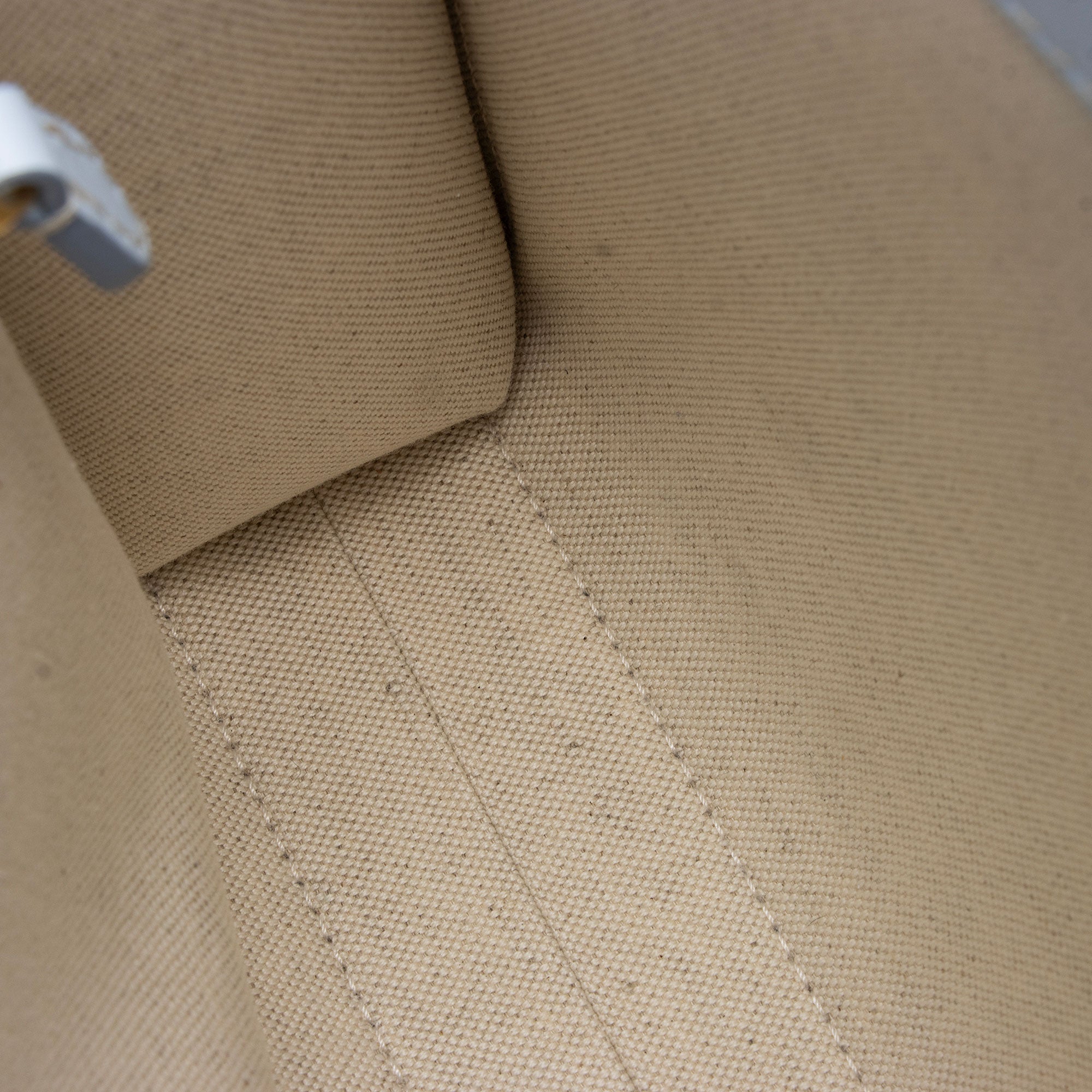 Burberry Canvas Horseferry Mini Pocket Tote (SHF-ebzeOk)