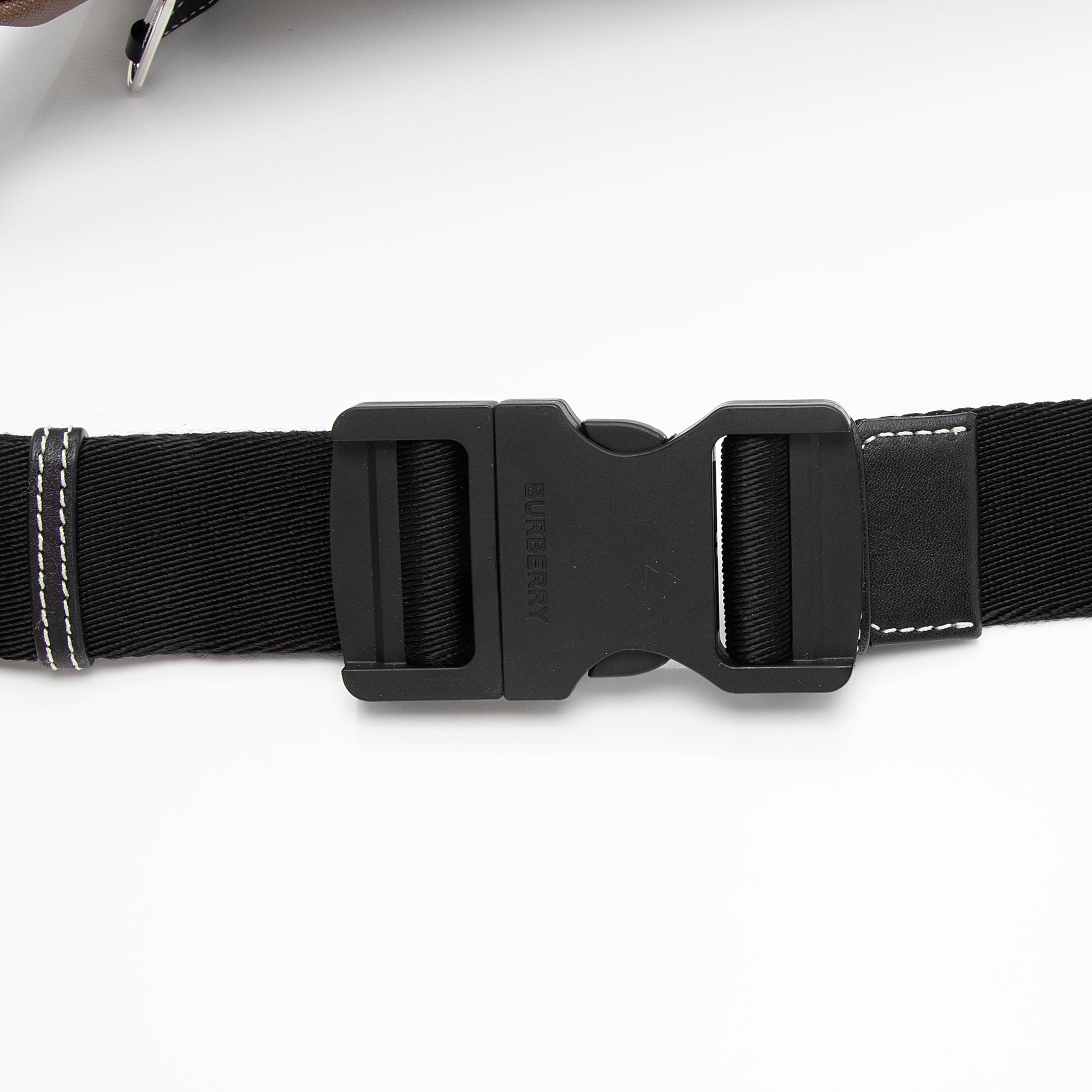 Burberry E-Canvas Check Cason Bum Bag (SHF-kefumV)