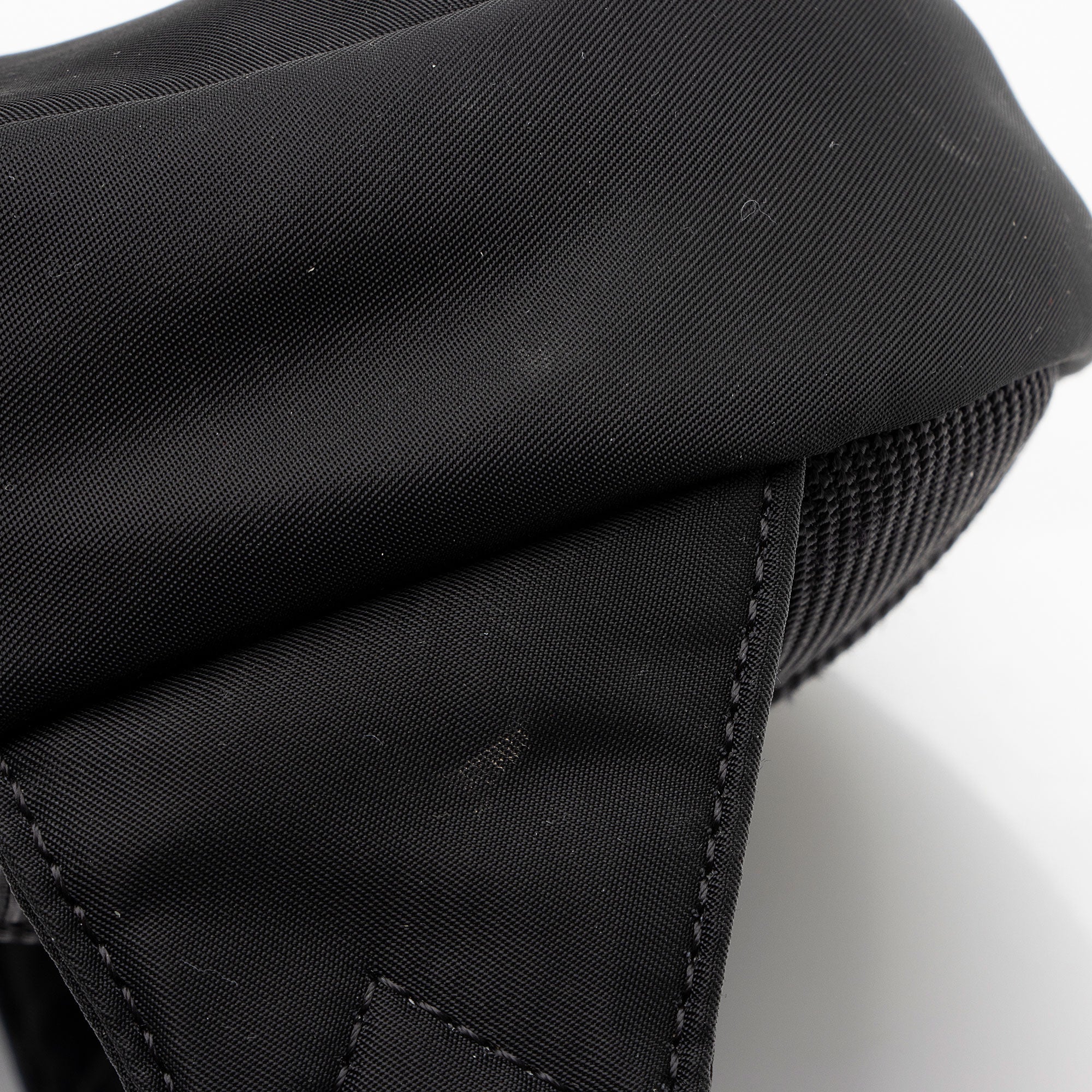 Burberry Econyl Logo Cannon Small Bumbag (SHF-6U7Stx)